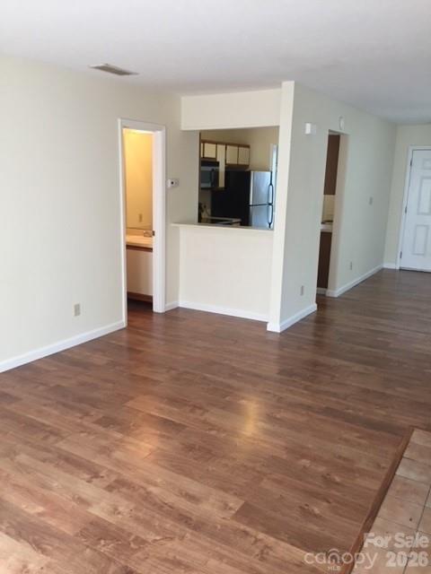 814 Selwyn Oaks Court Property Photo 3