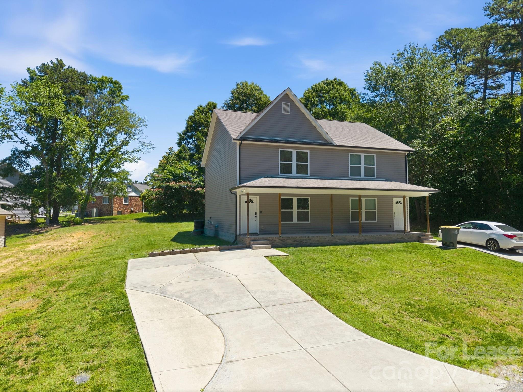 1361 Ontario Drive Property Photo 3