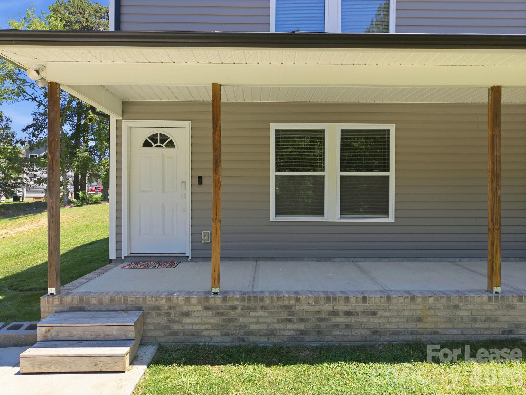 1361 Ontario Drive Property Photo 4