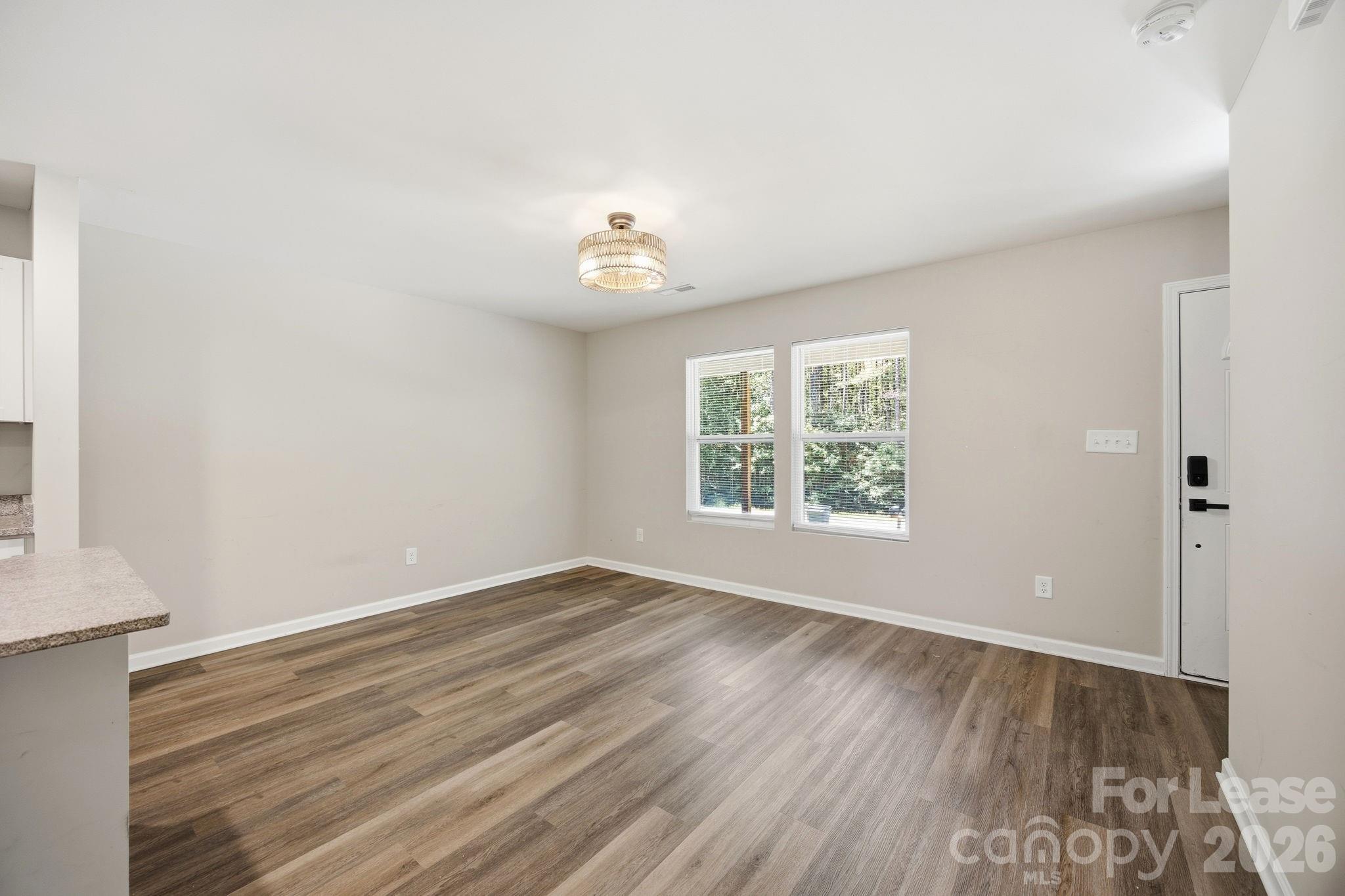 1361 Ontario Drive Property Photo 8