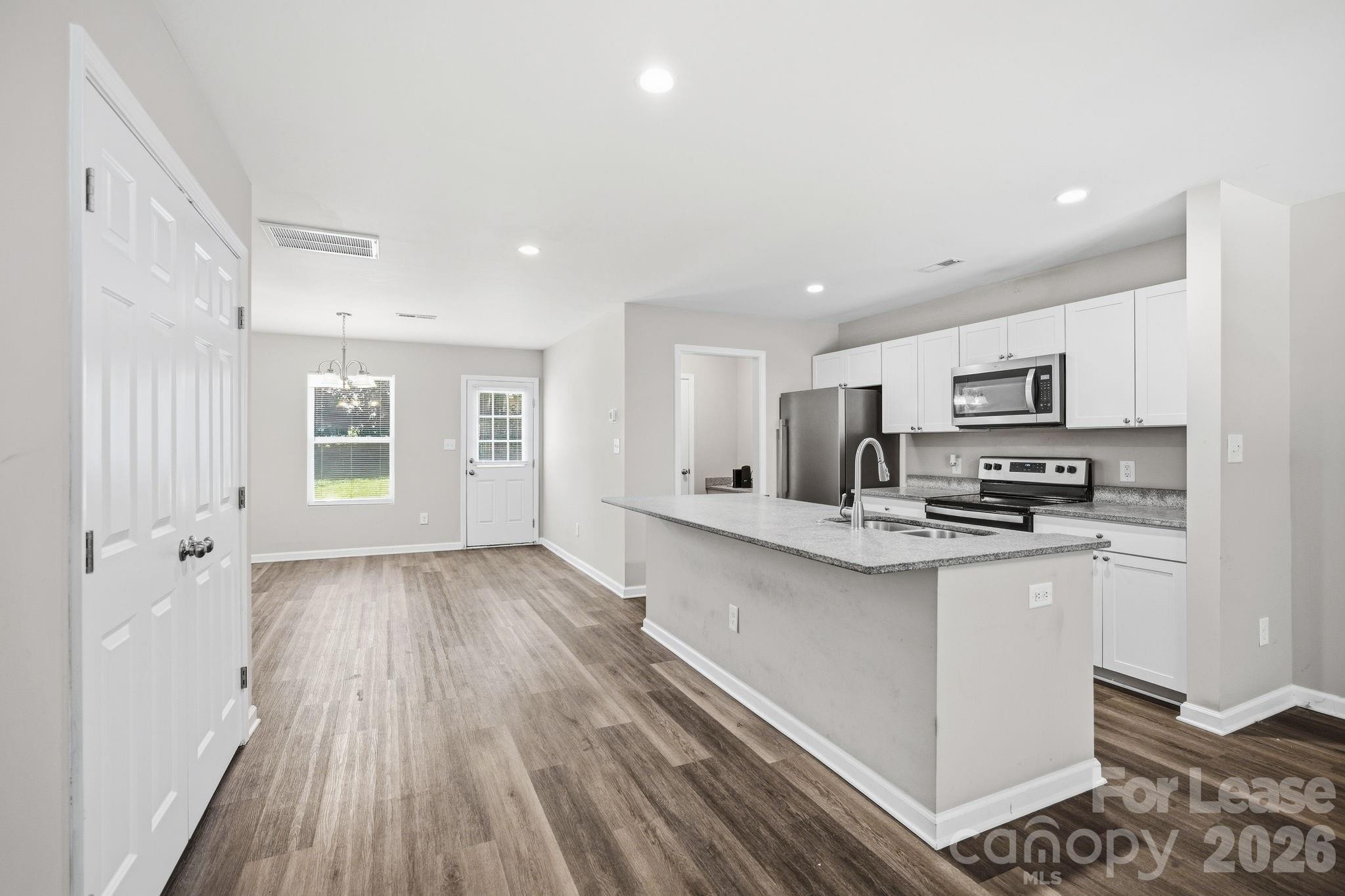1361 Ontario Drive Property Photo 11
