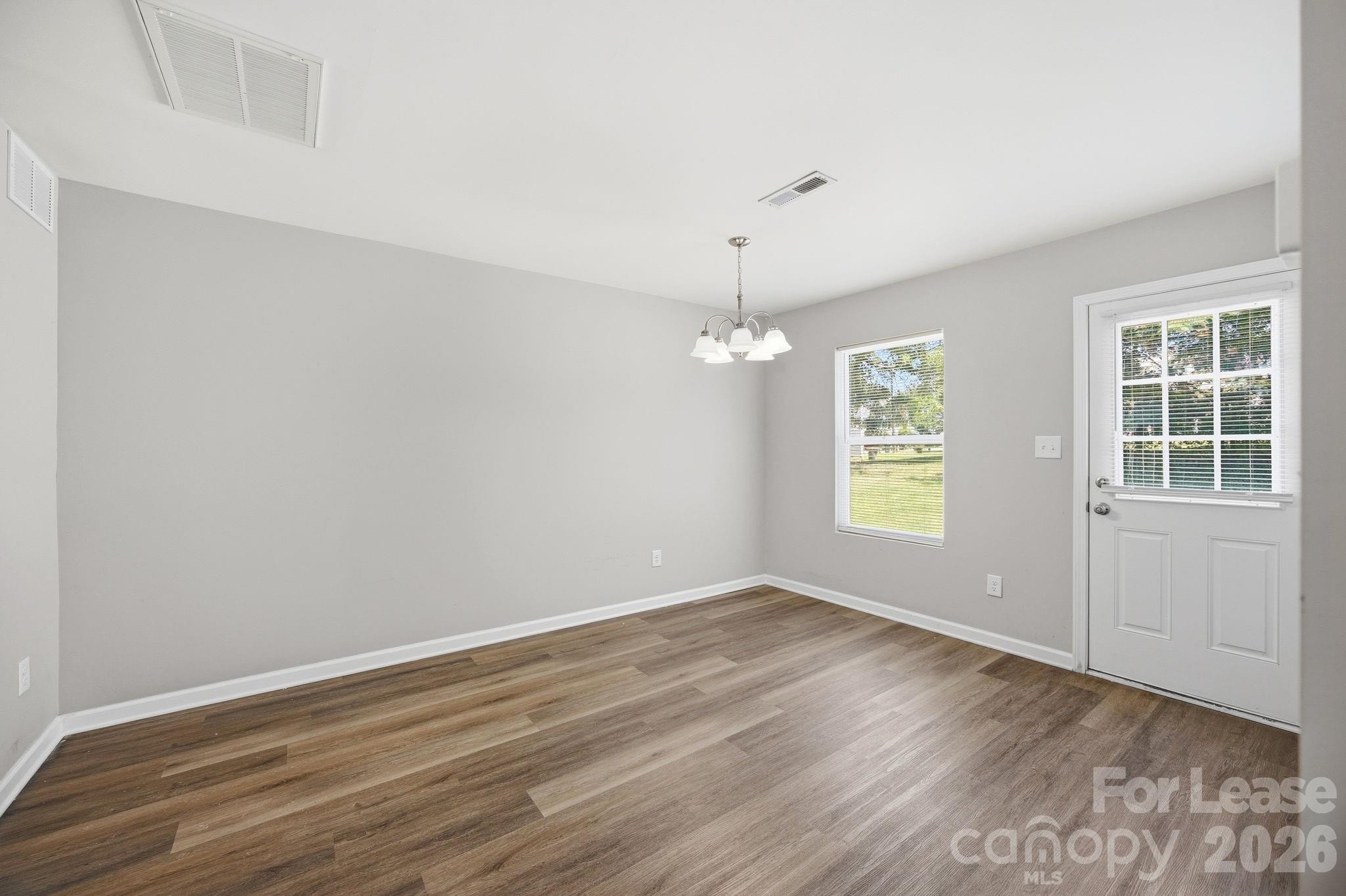 1361 Ontario Drive Property Photo 18