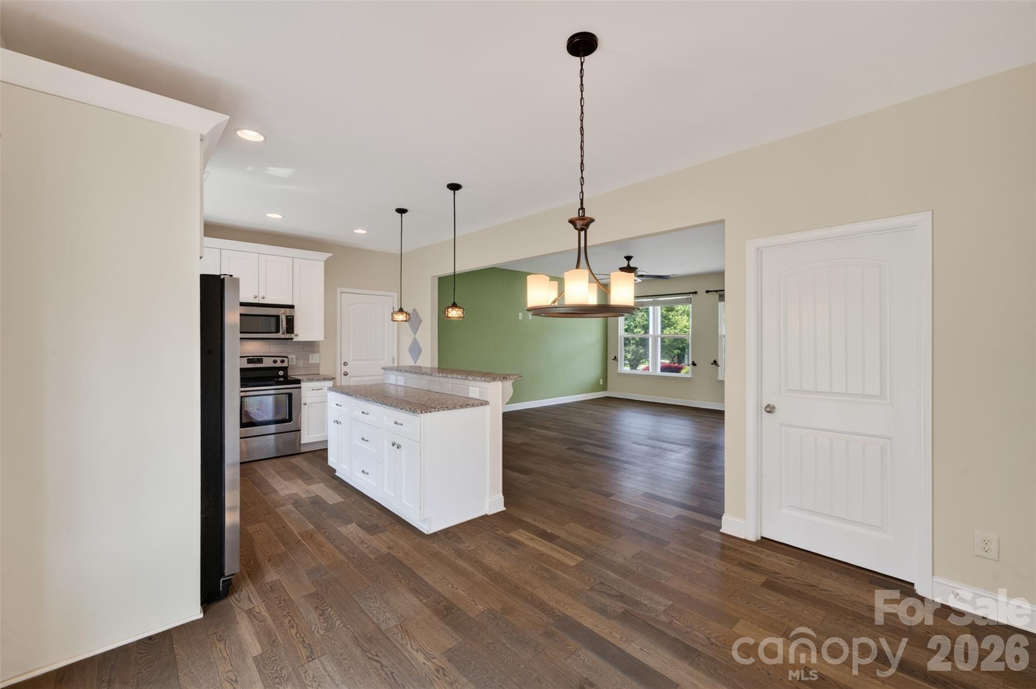 990 Russell Ridge Drive Property Photo 10