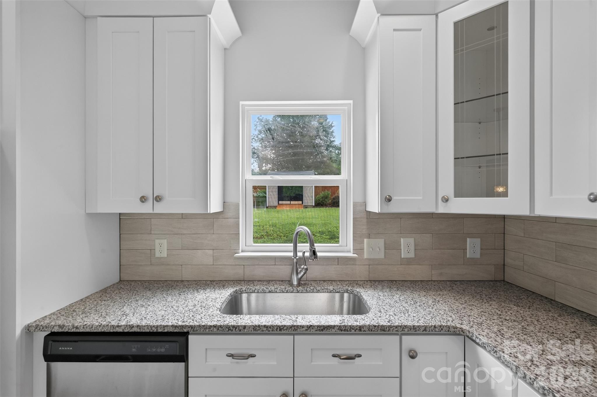 990 Russell Ridge Drive Property Photo 11