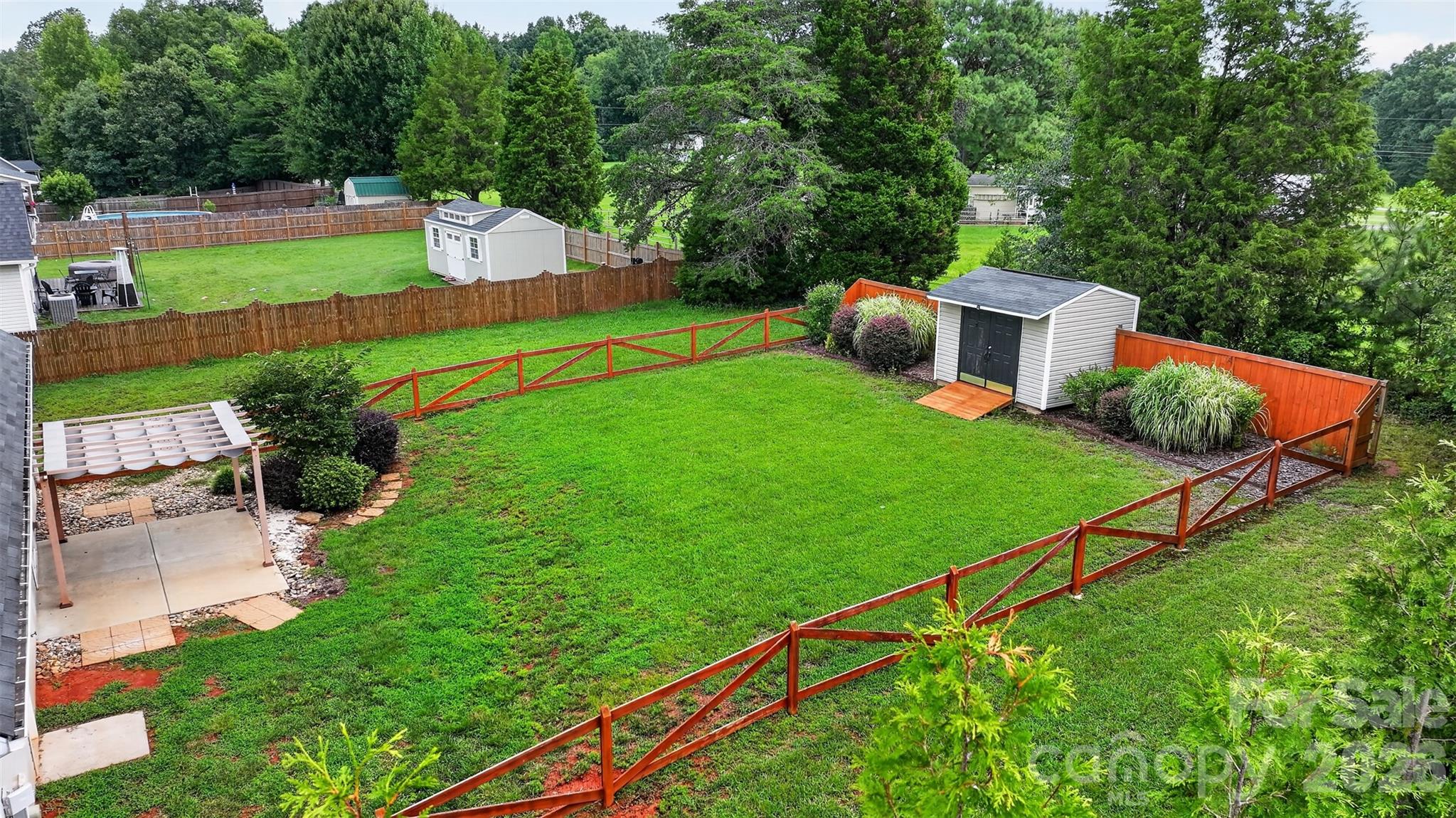 990 Russell Ridge Drive Property Photo 12