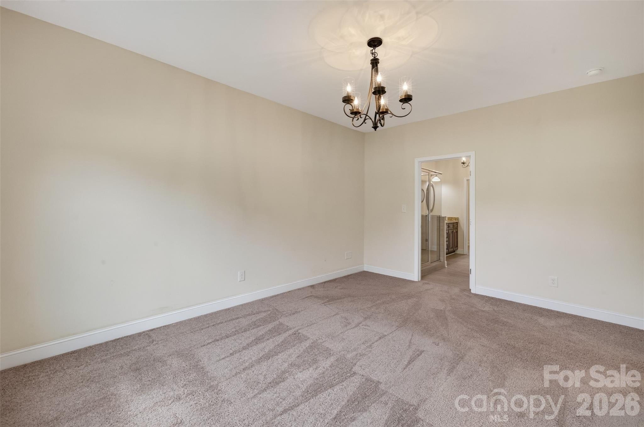 990 Russell Ridge Drive Property Photo 23
