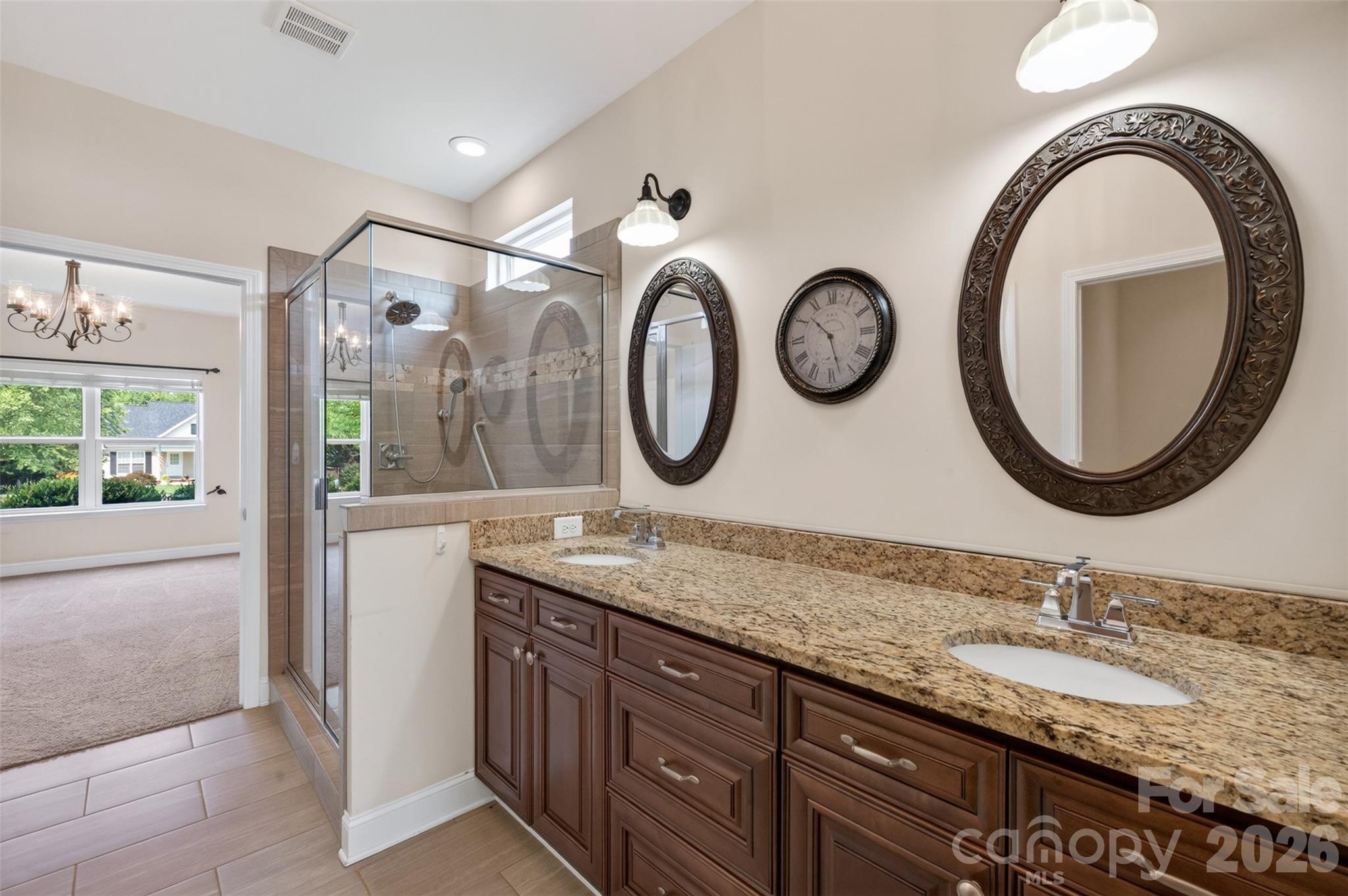 990 Russell Ridge Drive Property Photo 24