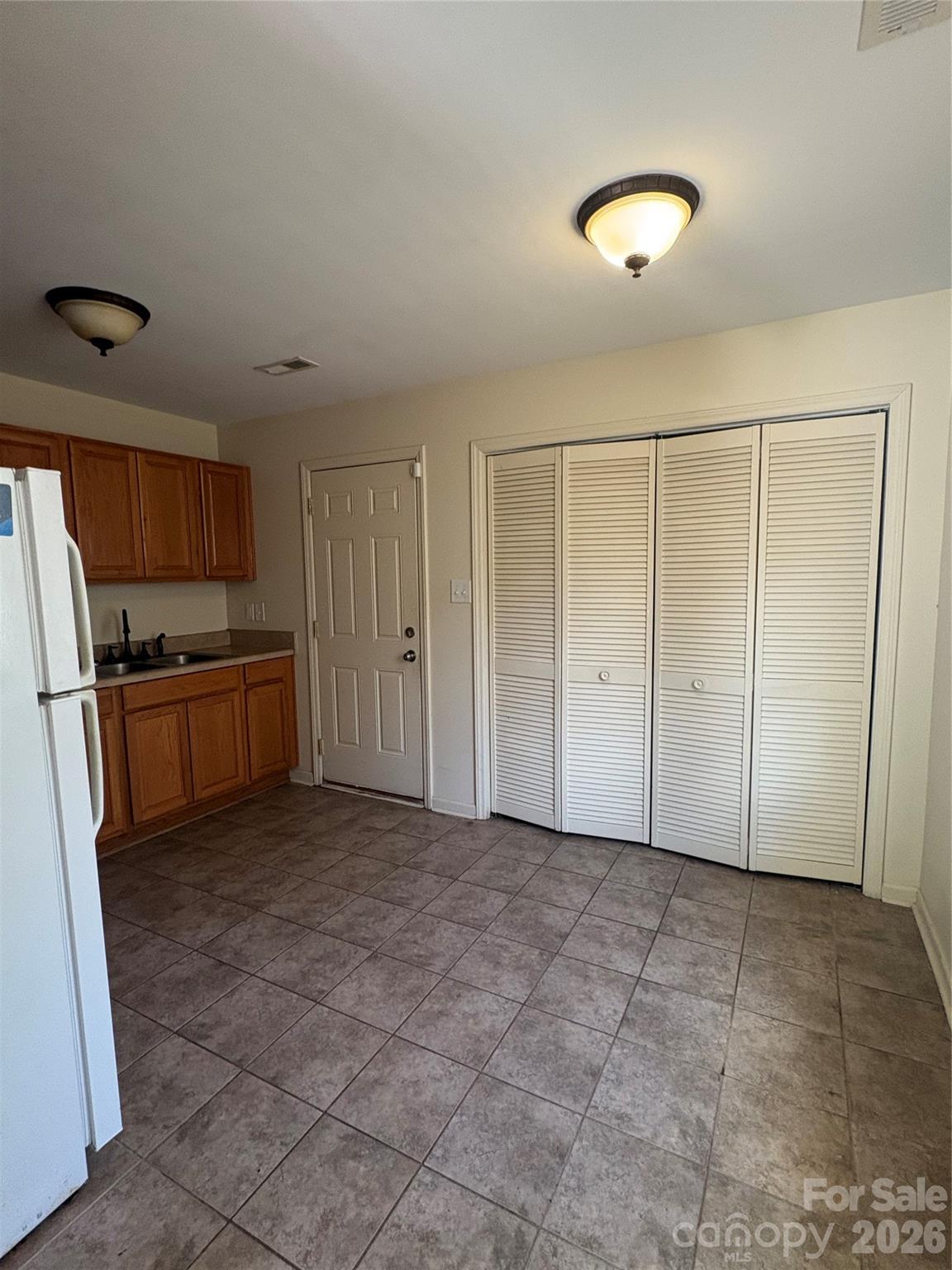 3931 Durham Lane Property Photo 6