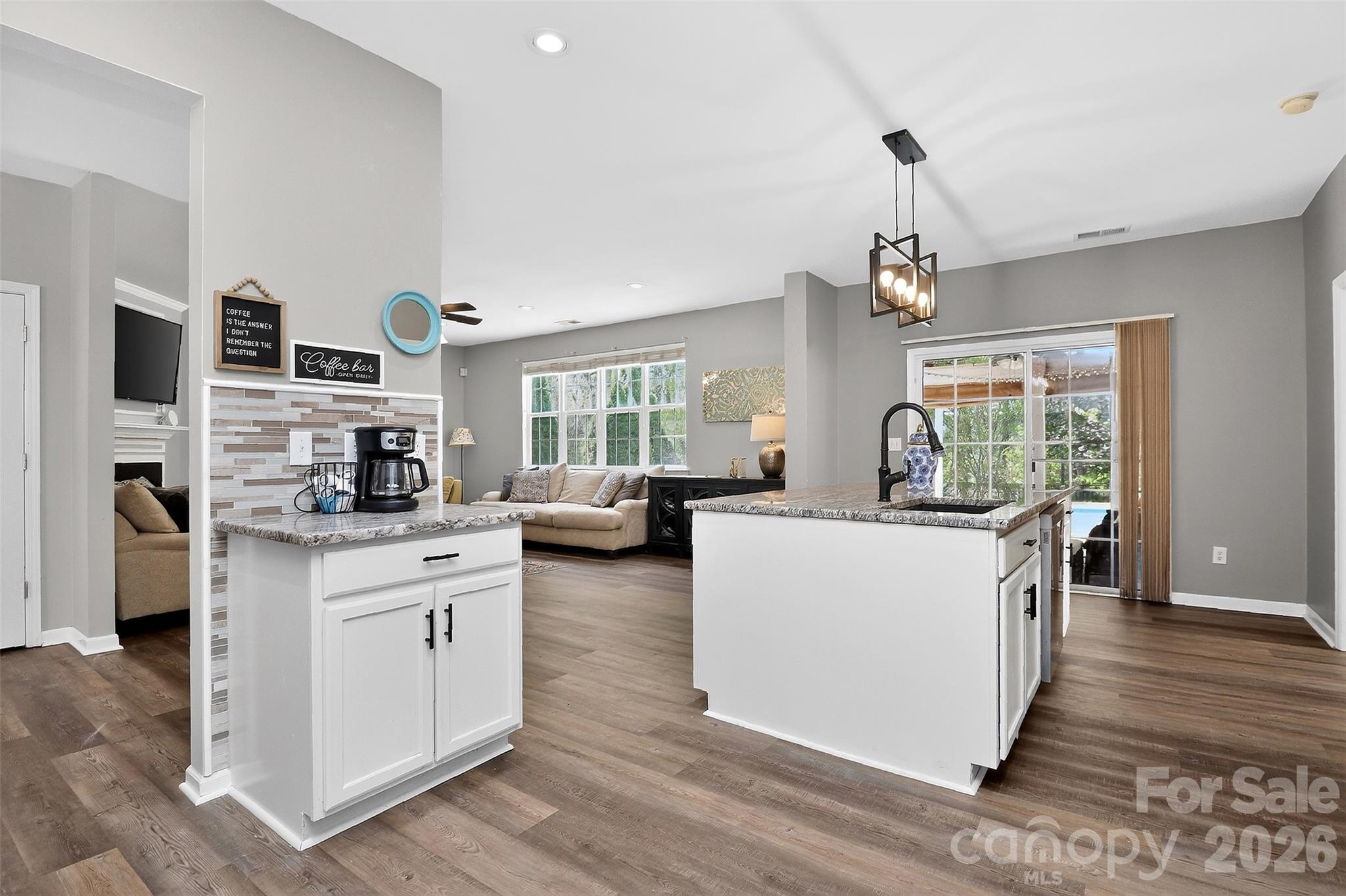 17126 Cambridge Woods Court Property Photo 6
