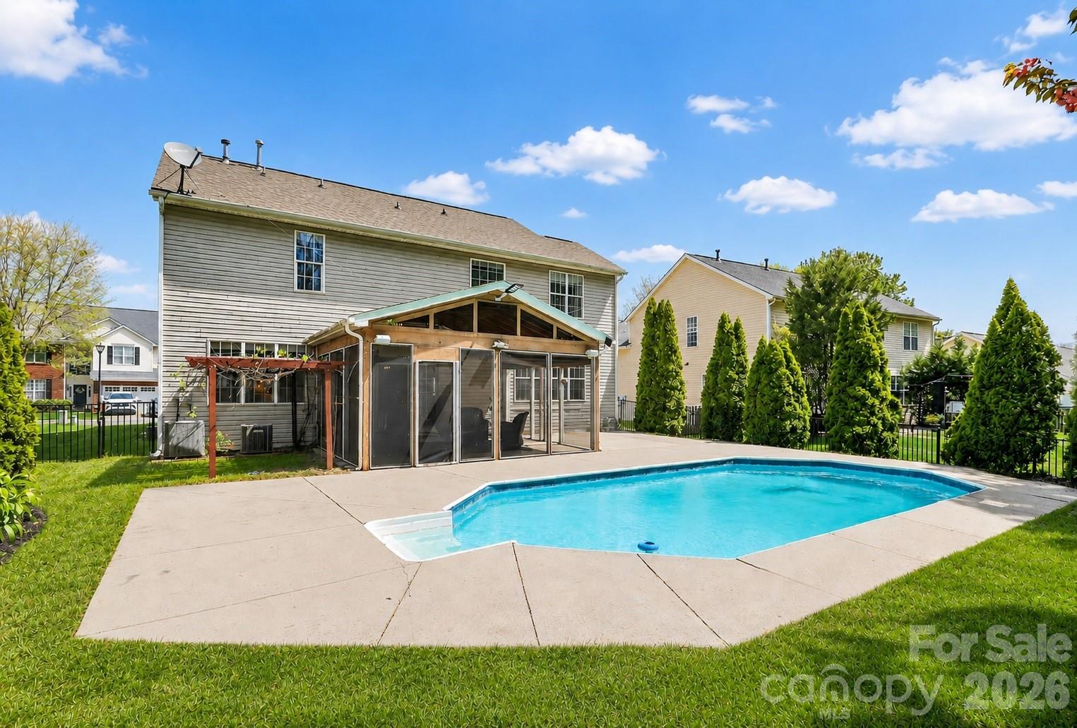 17126 Cambridge Woods Court Property Photo 33