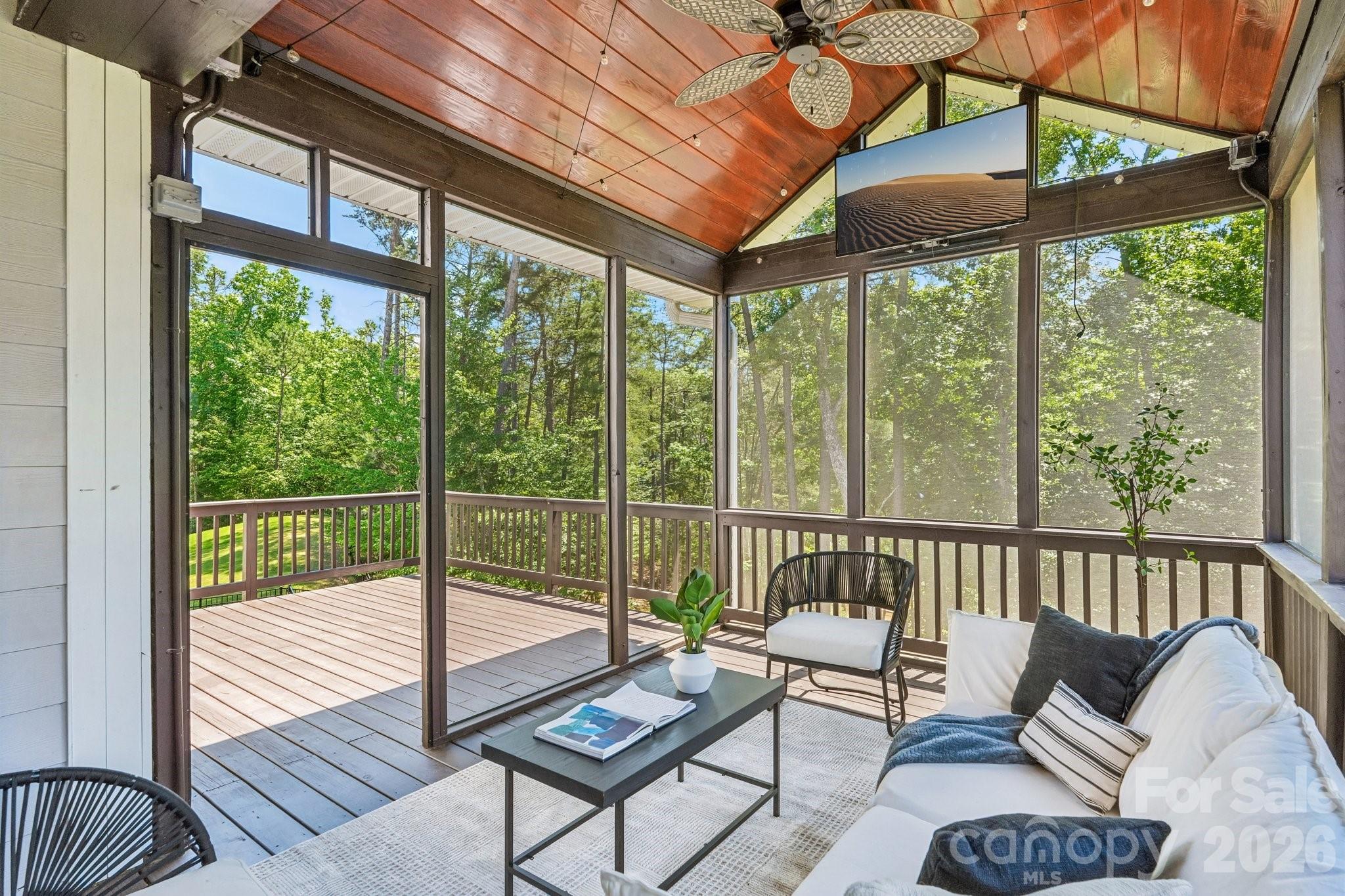 17810 Burnt Hickory Drive Property Photo 16