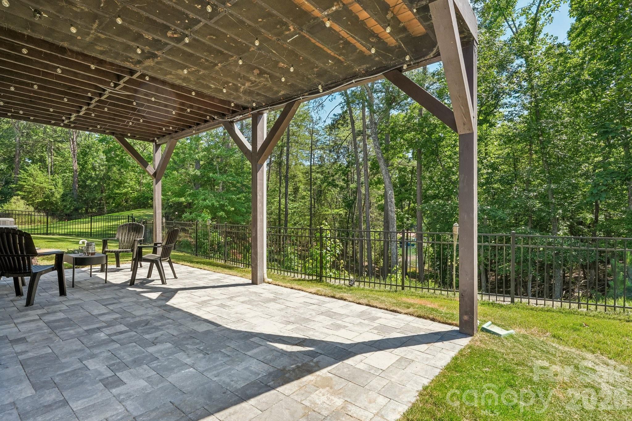 17810 Burnt Hickory Drive Property Photo 41