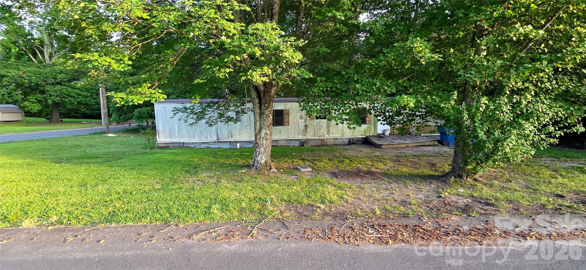 116 E Fairground Avenue Property Photo 2