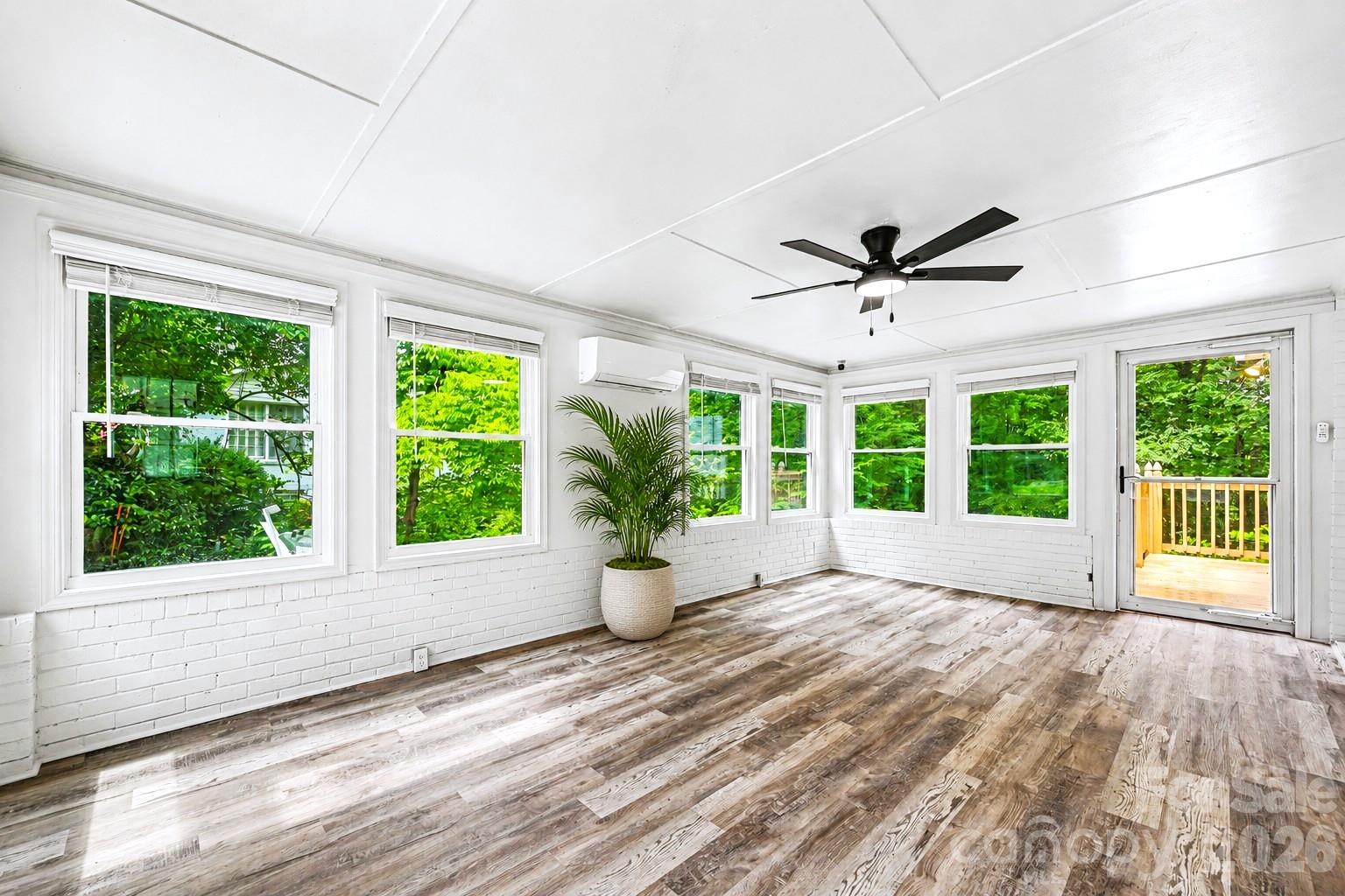 716 Grandview Drive Property Photo 4