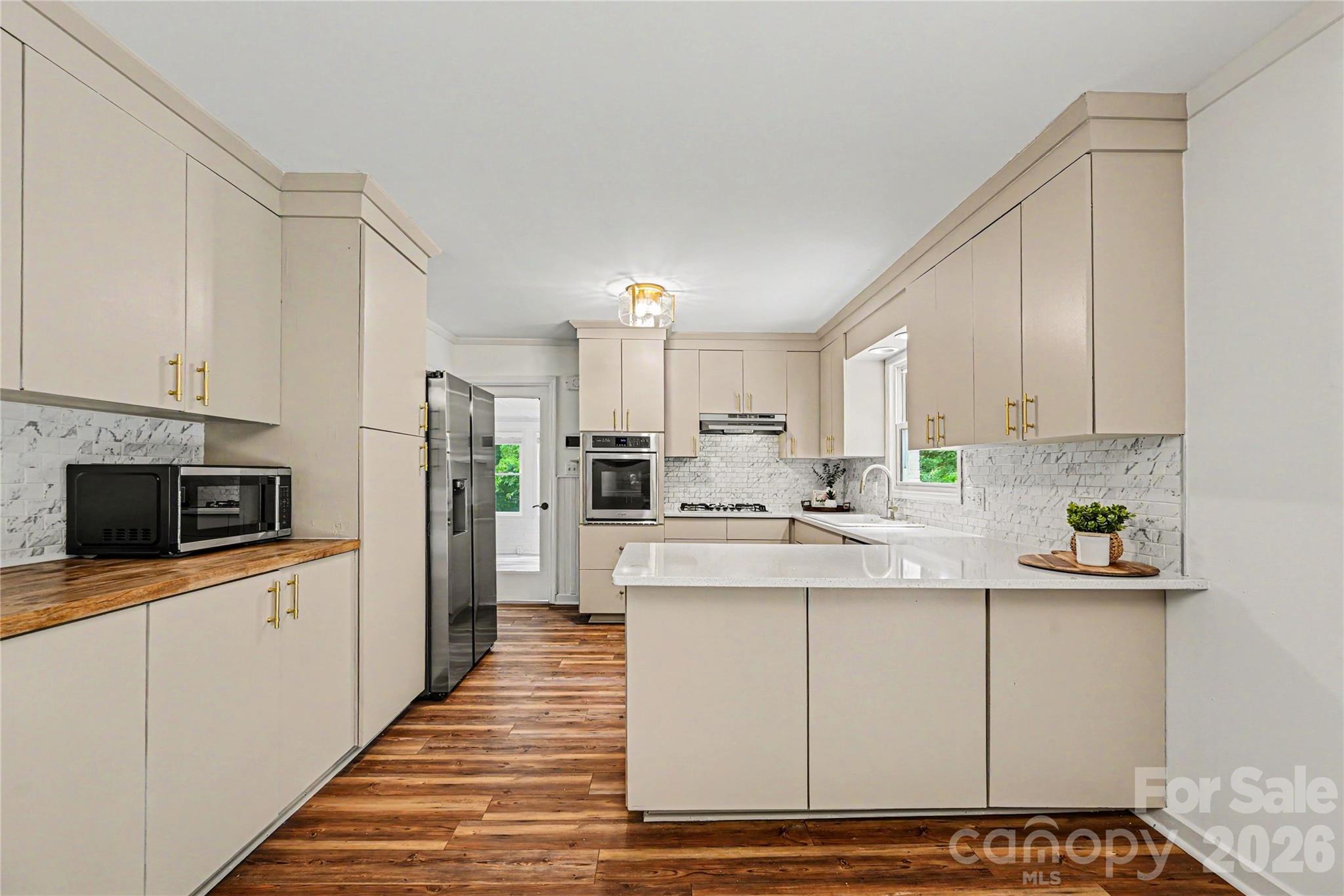 716 Grandview Drive Property Photo 10