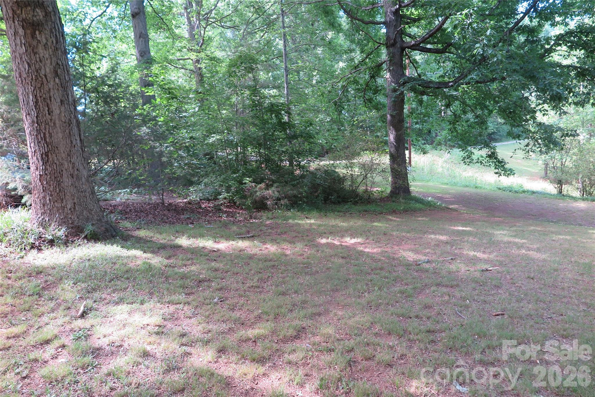 112 Glenn Oaks Drive Property Photo 1