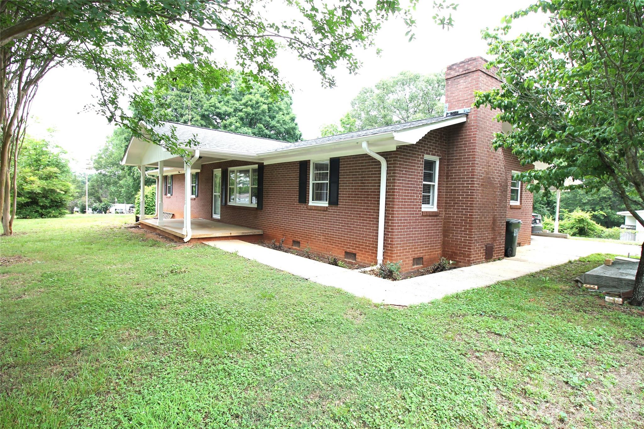 203 Ratchford Farm Road Property Photo 3