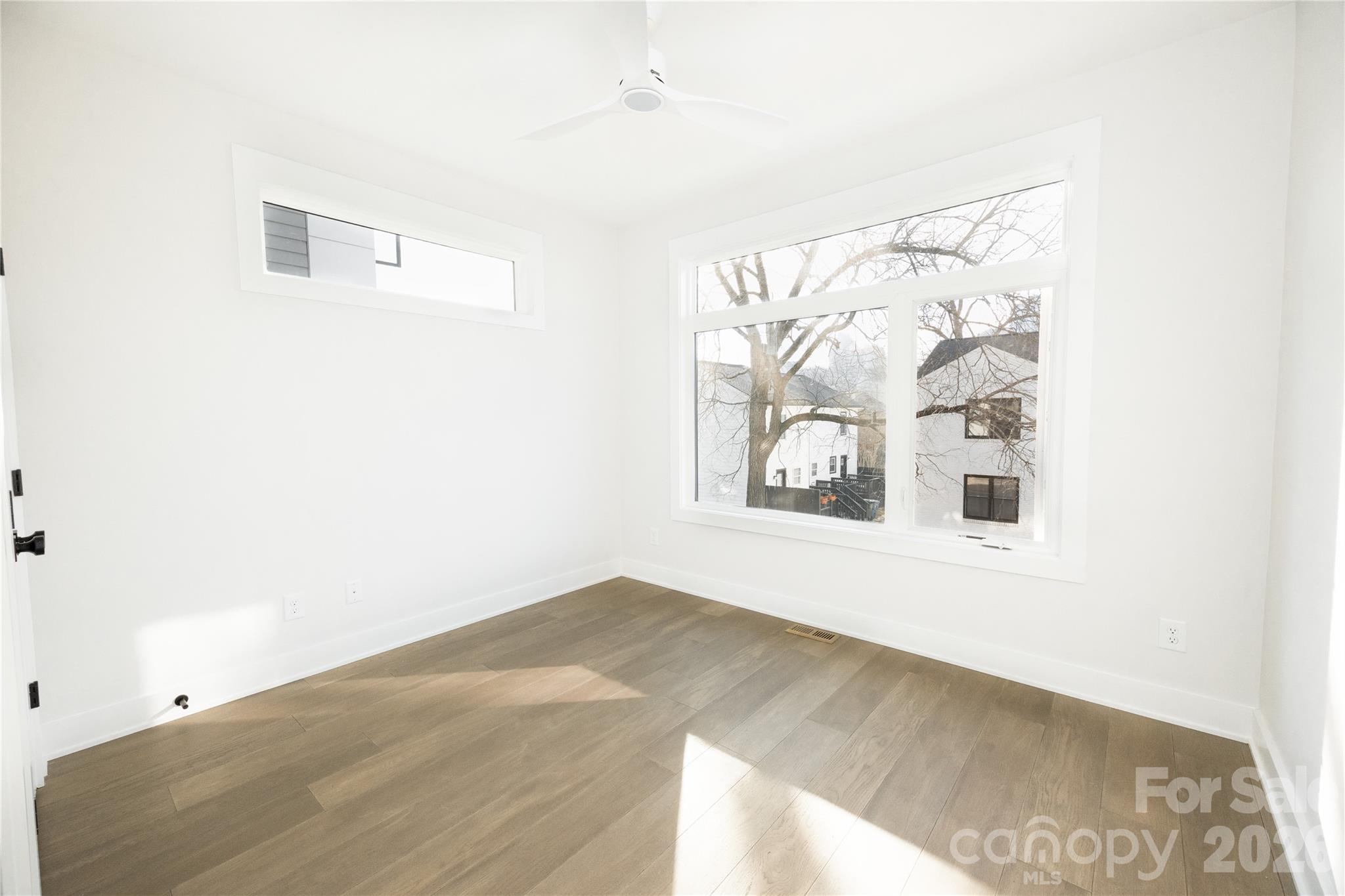 221 Woodsborough Place Property Photo 18