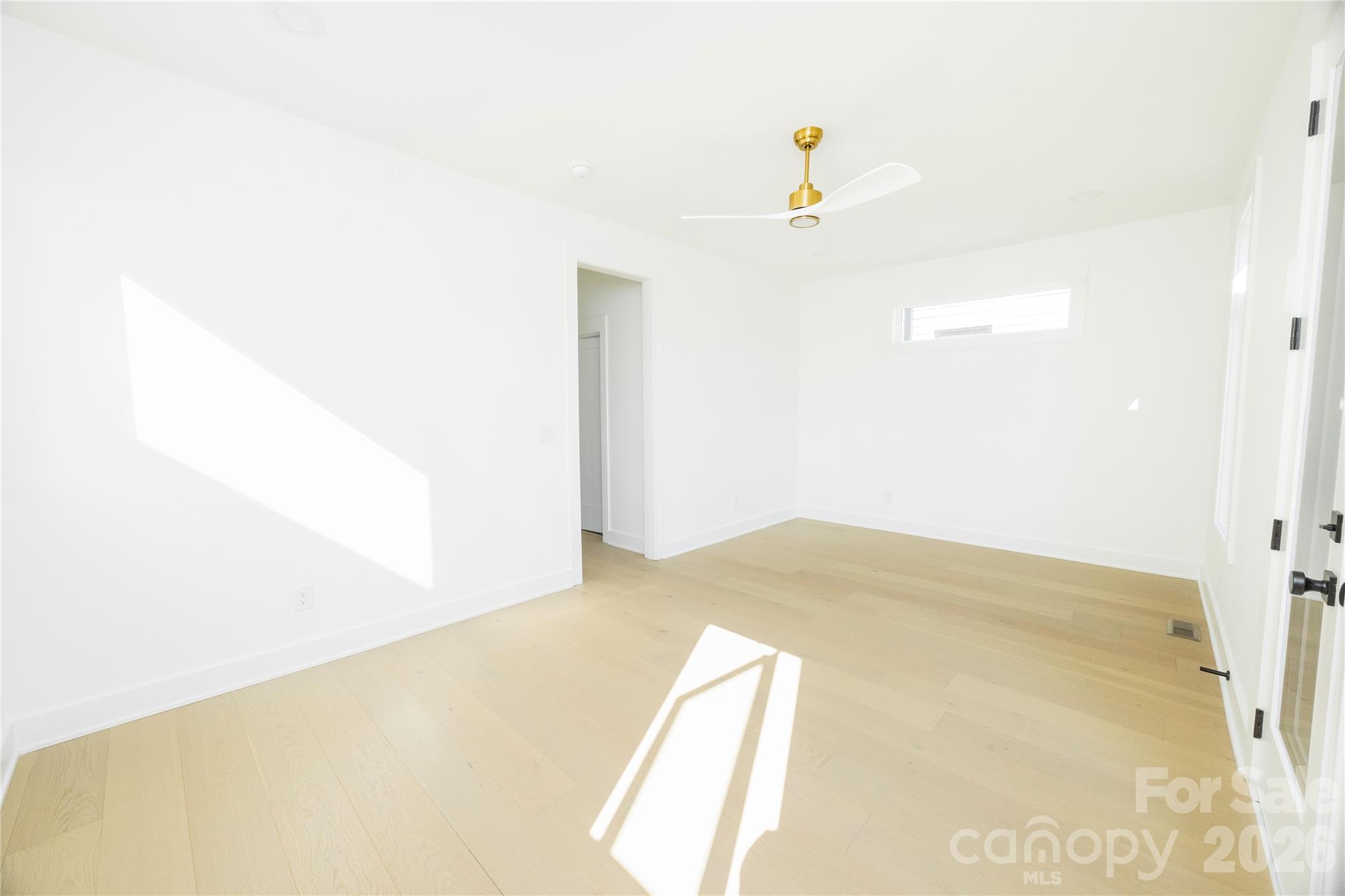 221 Woodsborough Place Property Photo 25