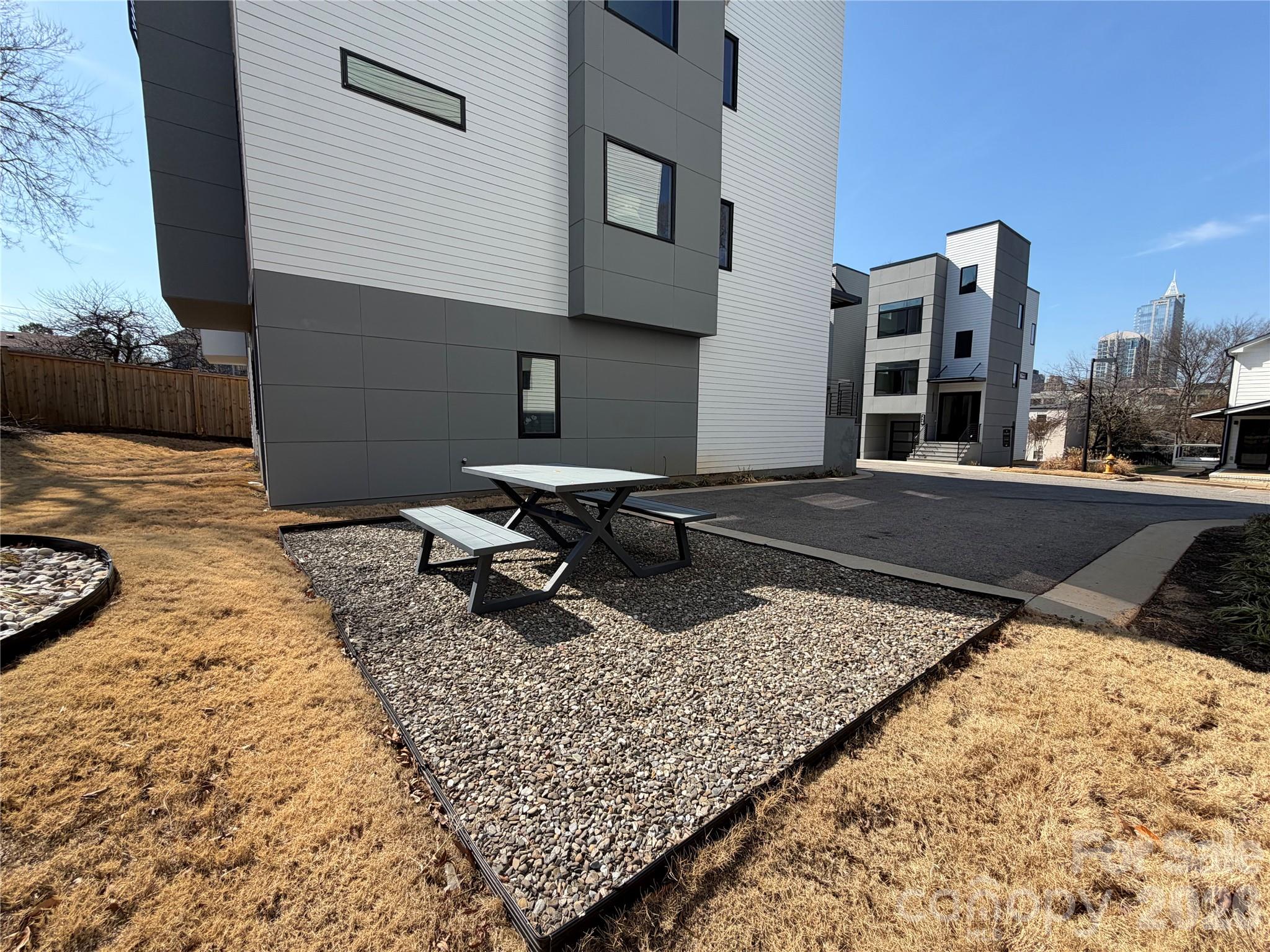 221 Woodsborough Place Property Photo 35