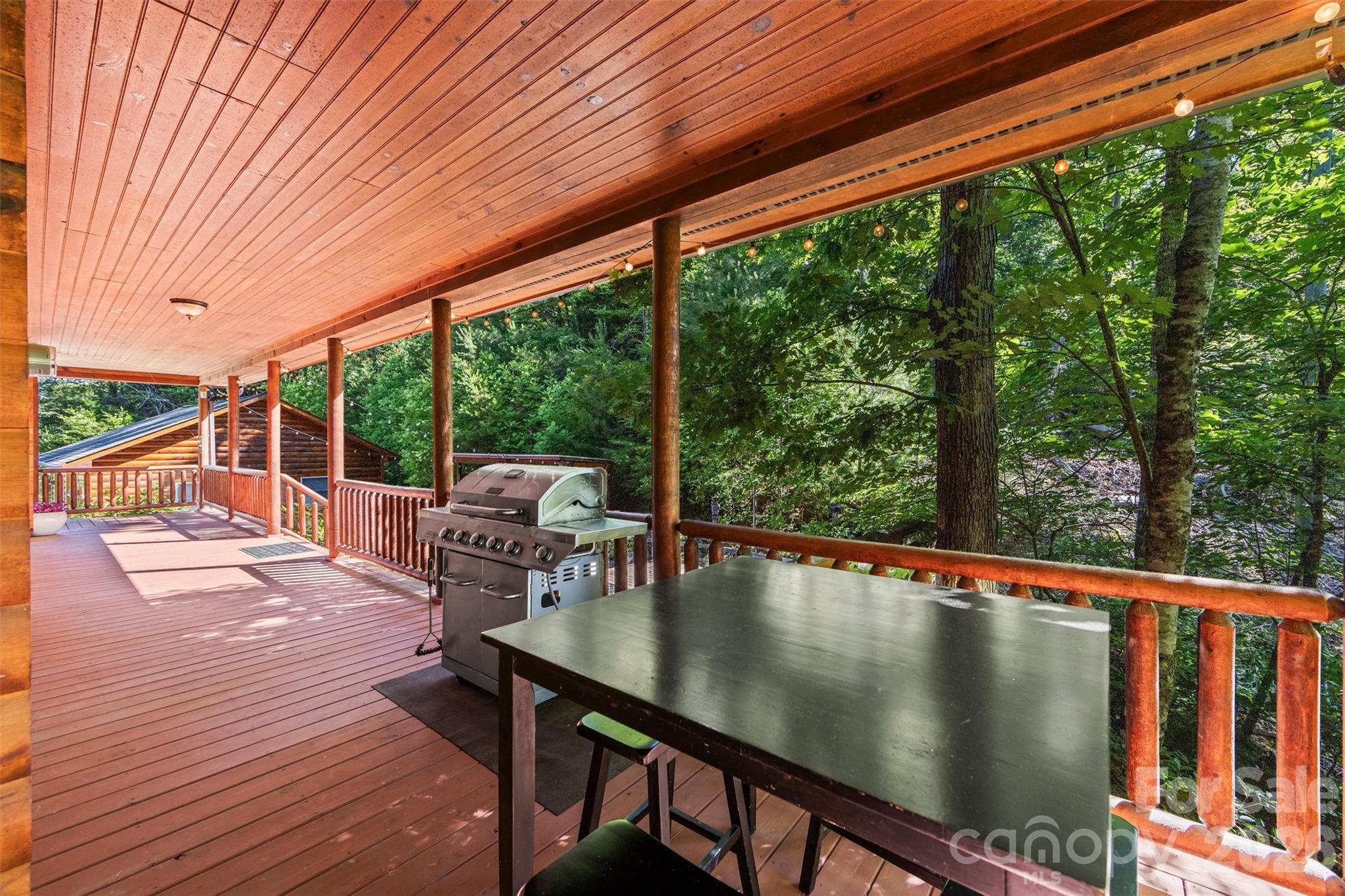 128 Hummingbird Lane Property Photo 34