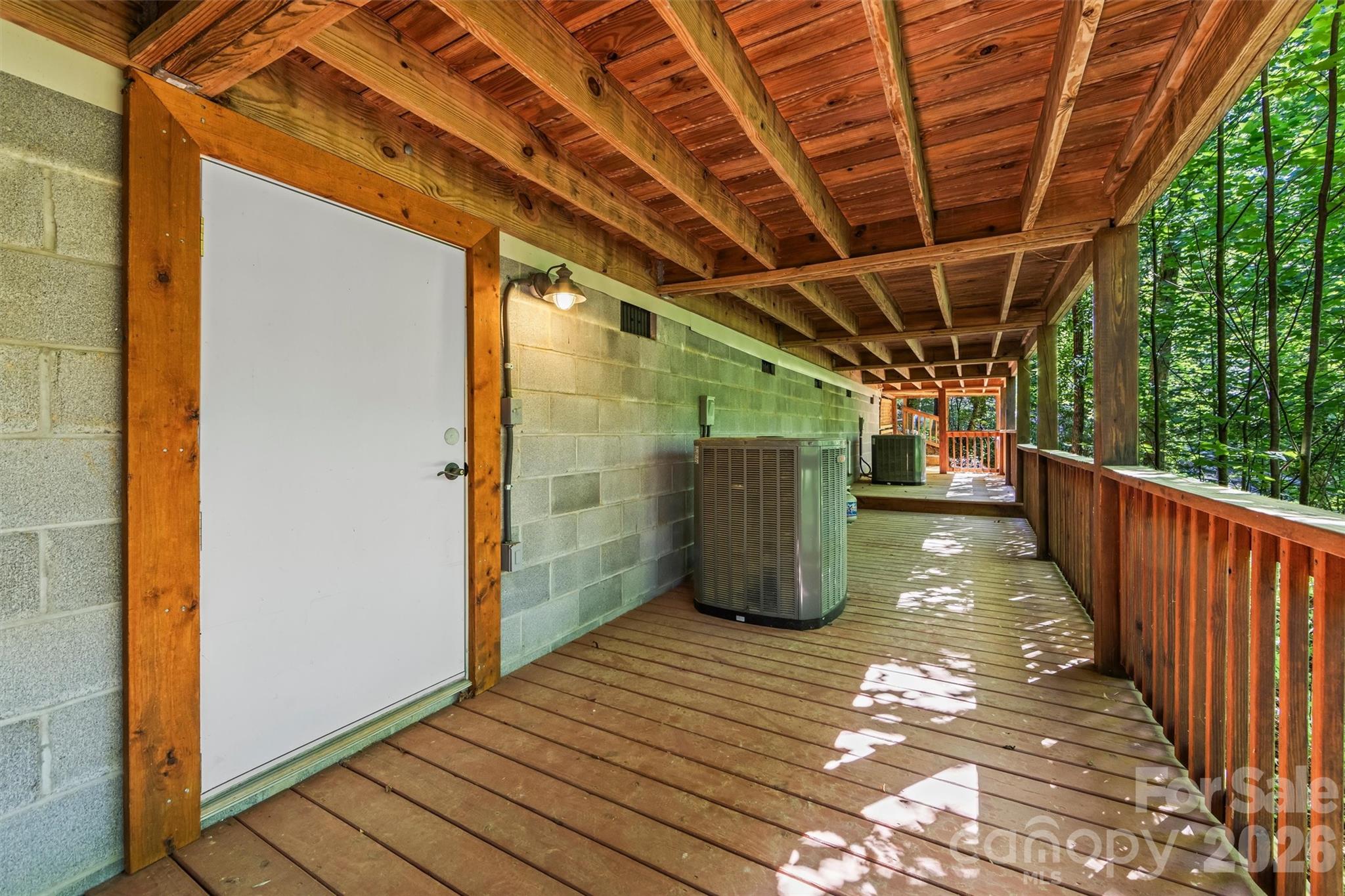 128 Hummingbird Lane Property Photo 37