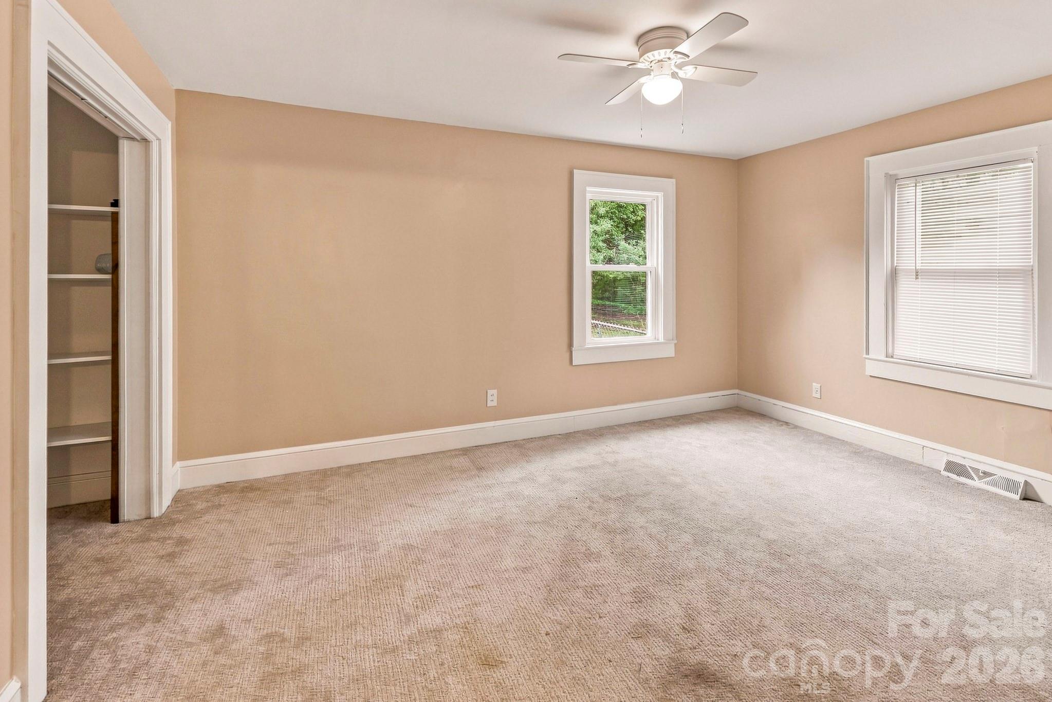 257 Maryland Drive Property Photo 10