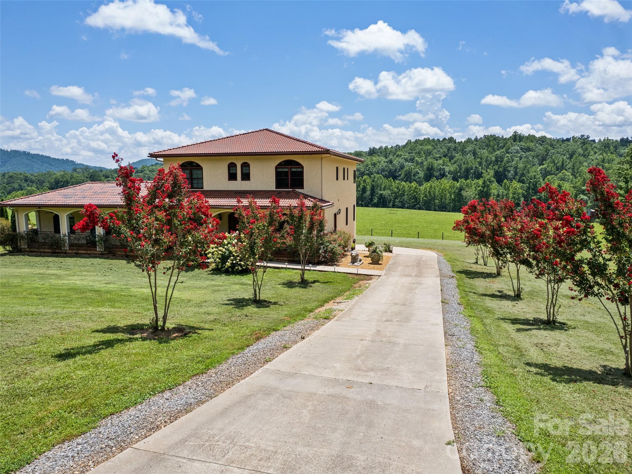1418 Landis Lane Property Photo 1