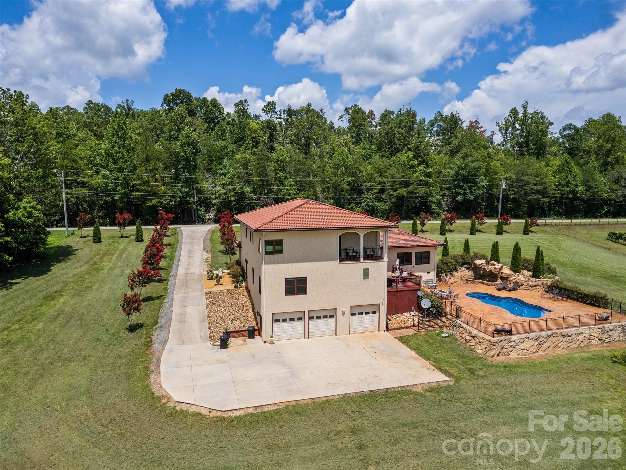 1418 Landis Lane Property Photo 4