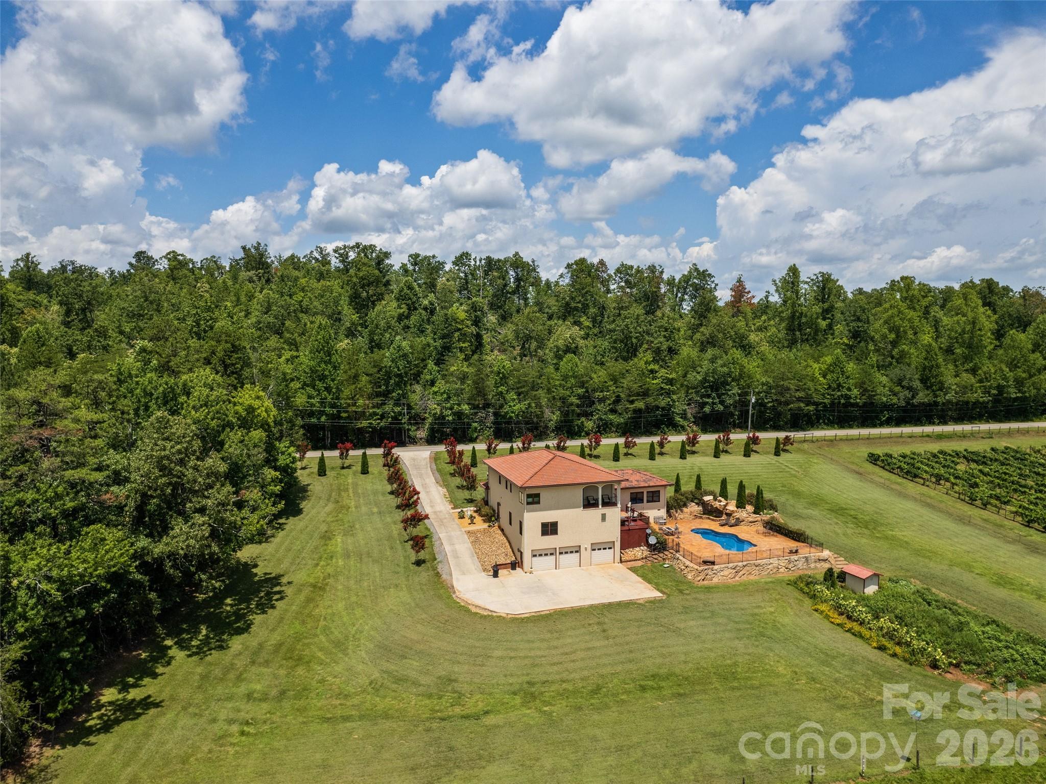 1418 Landis Lane Property Photo 6