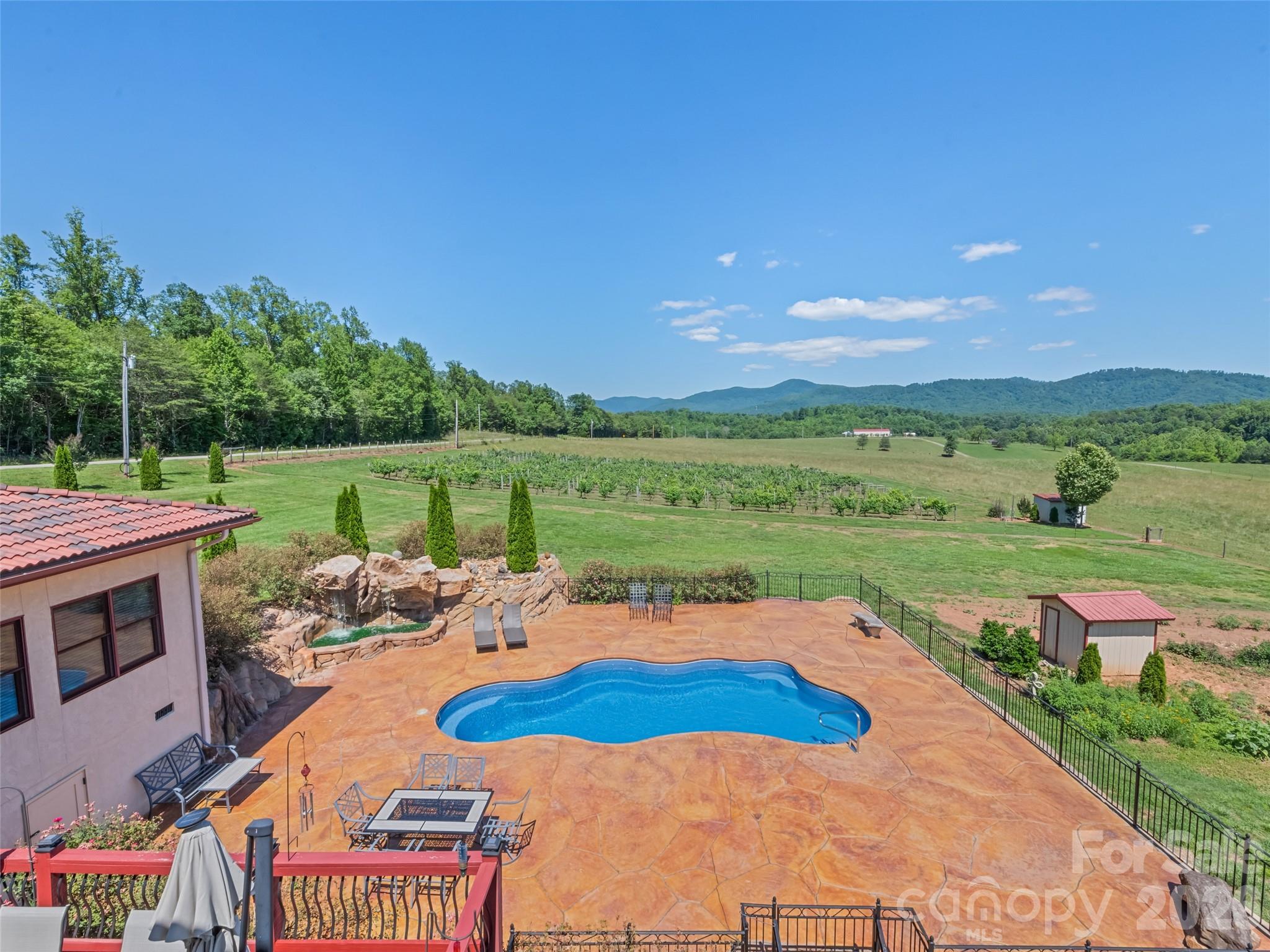 1418 Landis Lane Property Photo 35
