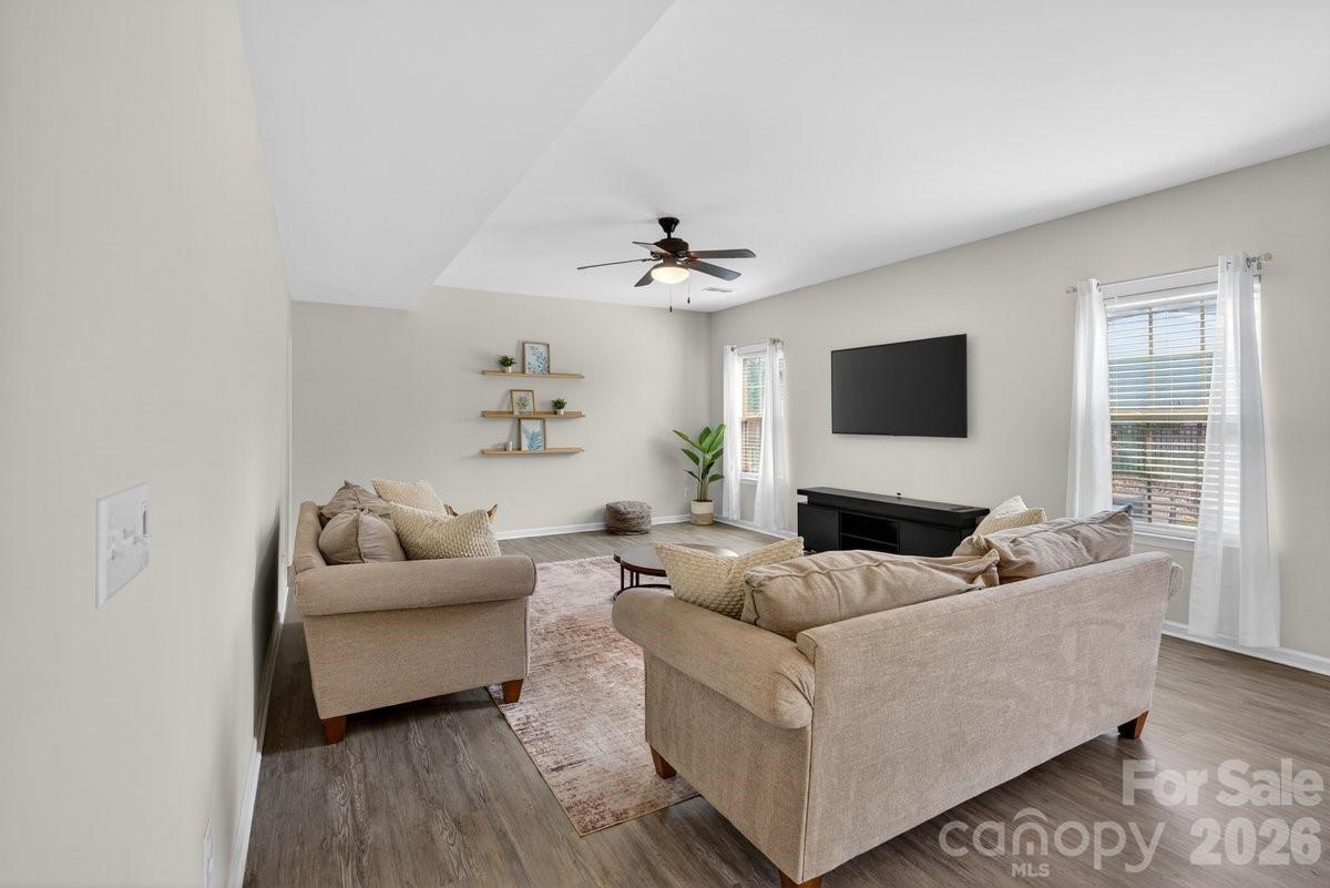 1677 Scarbrough Circle Property Photo 18
