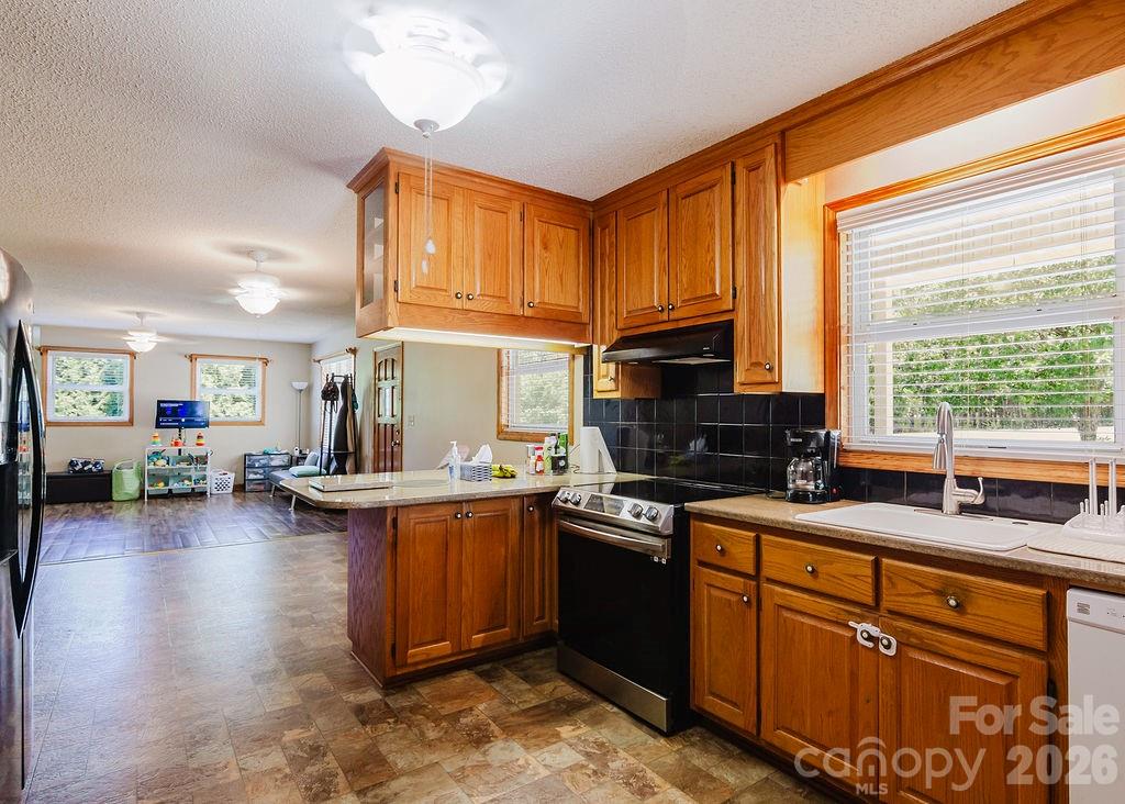 32497 Guard Road Property Photo 9