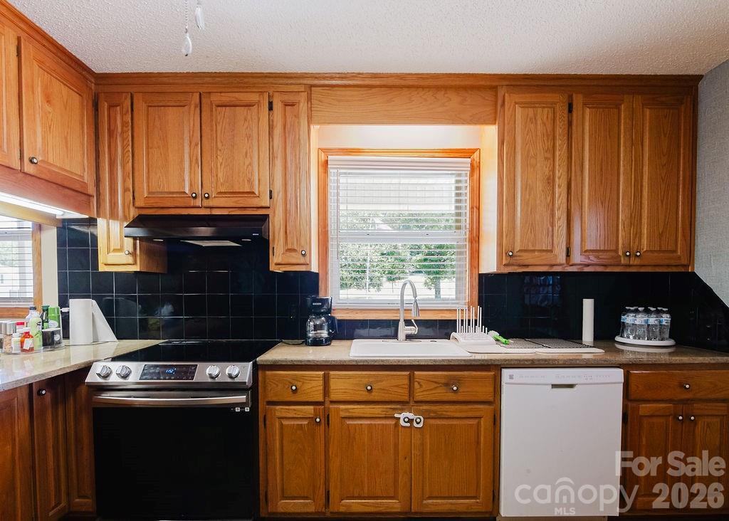 32497 Guard Road Property Photo 11