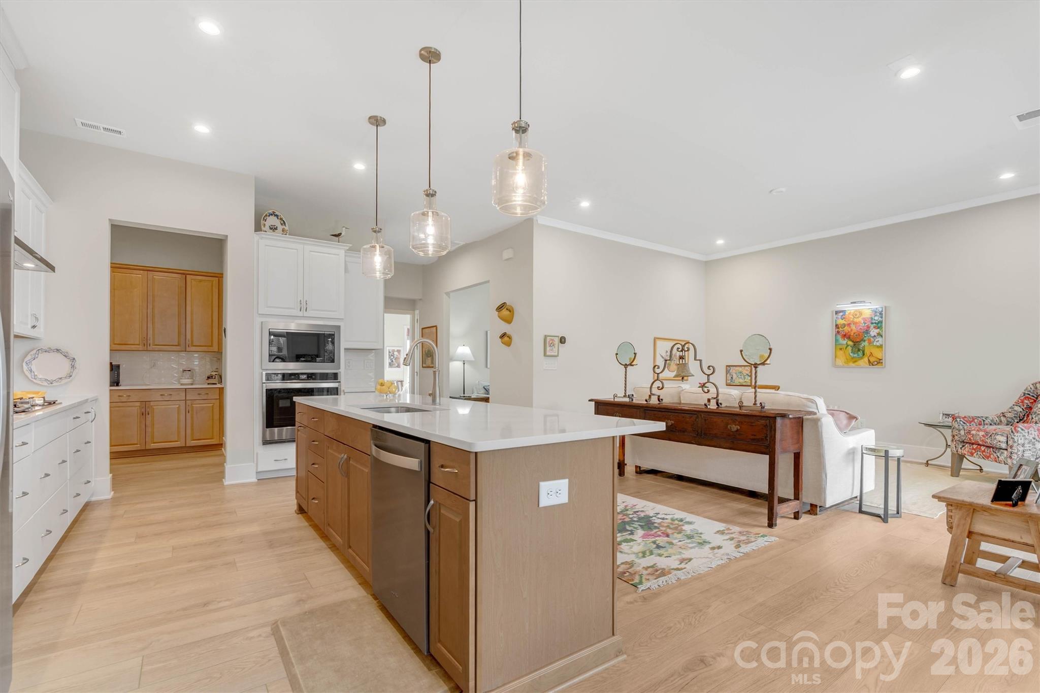 8025 Brookbank Drive Property Photo 15