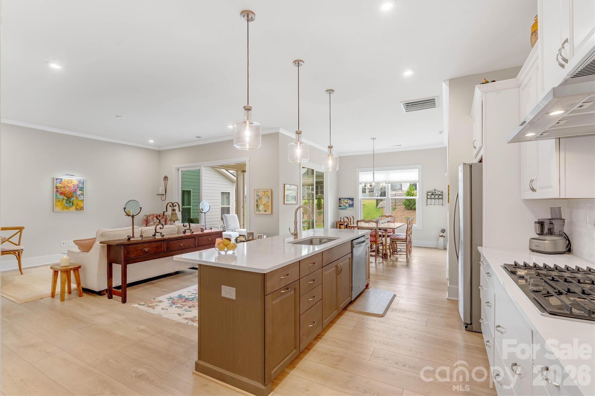 8025 Brookbank Drive Property Photo 16