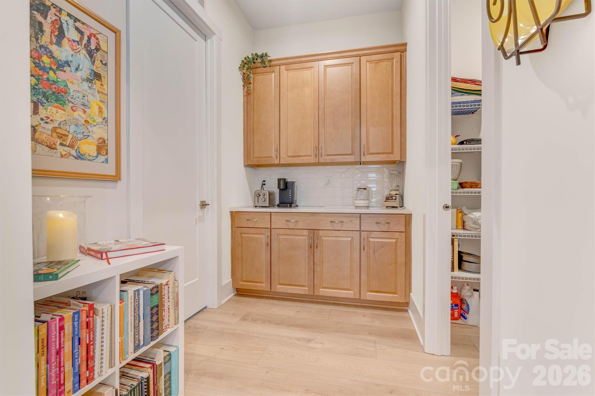 8025 Brookbank Drive Property Photo 19