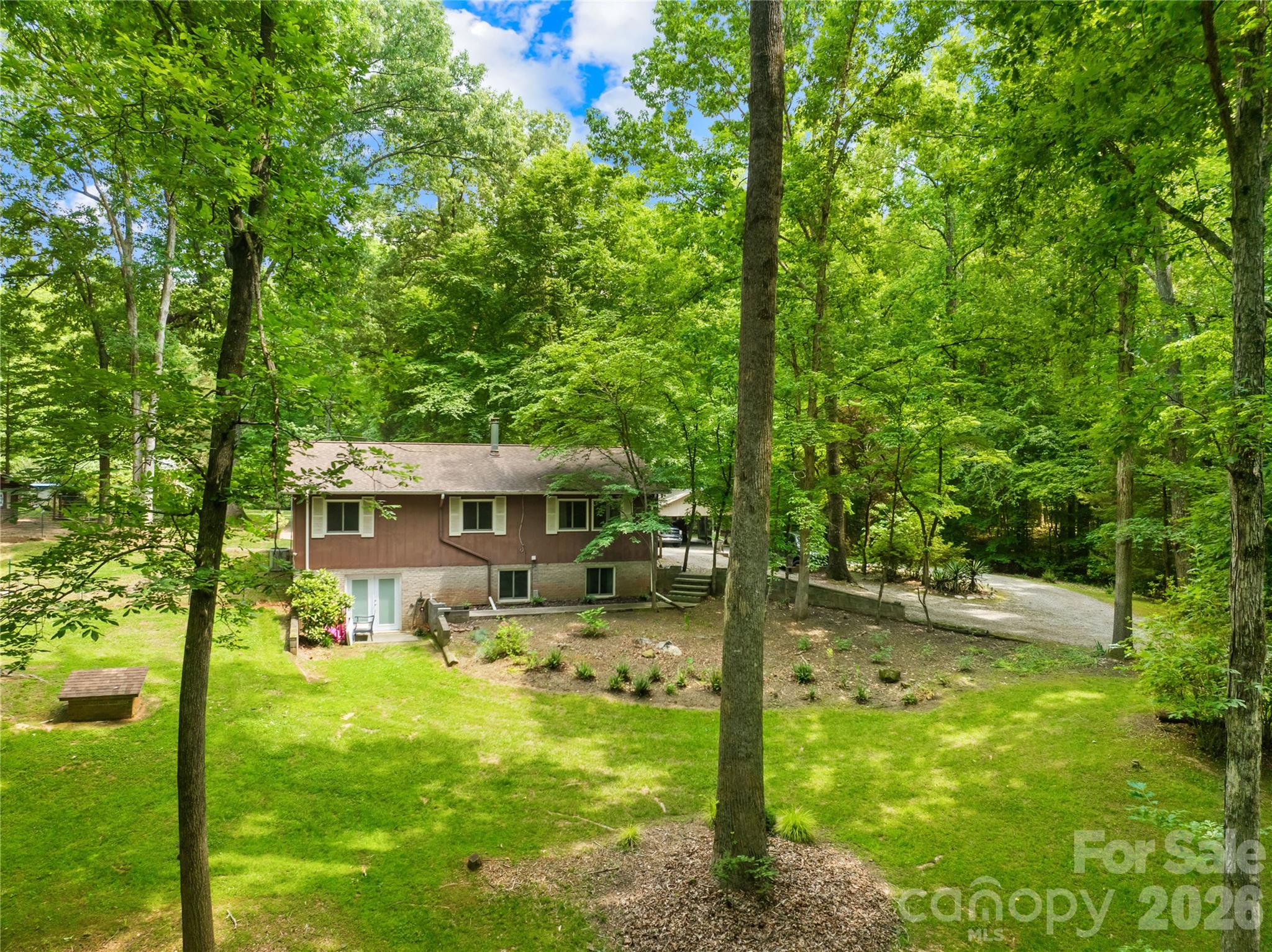 5917 Davis Road Property Photo 1