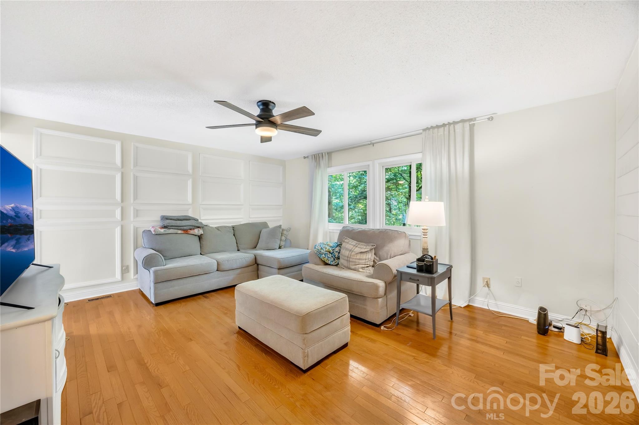 5917 Davis Road Property Photo 12