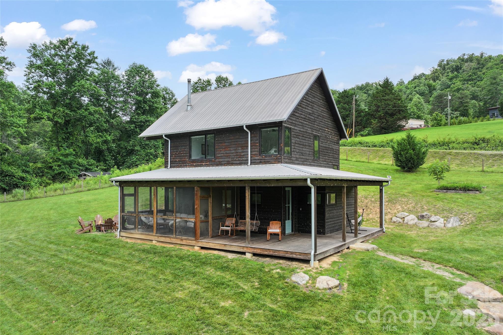 105 Loganberry Trail 1 Property Photo 1