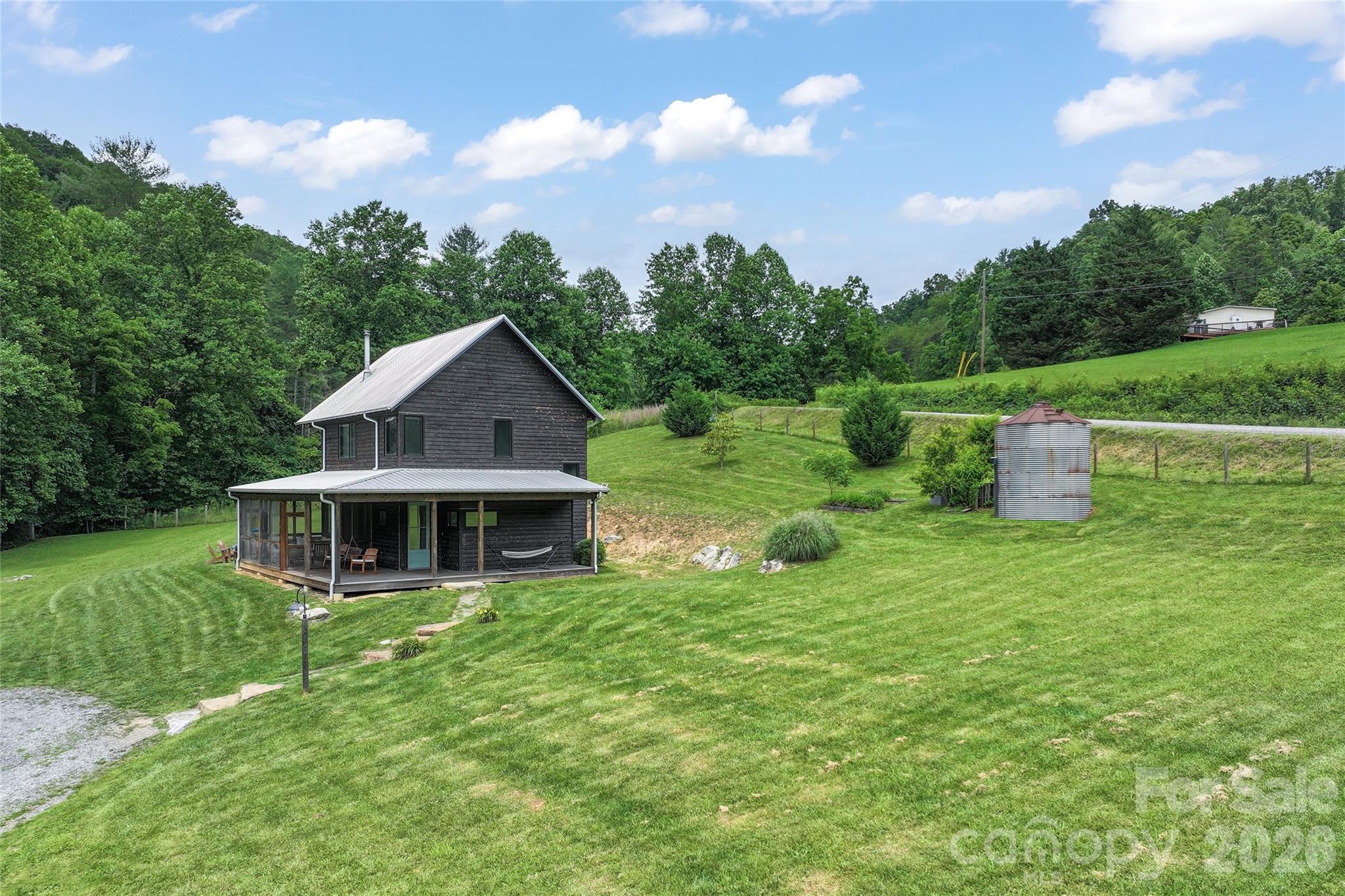105 Loganberry Trail 1 Property Photo 41