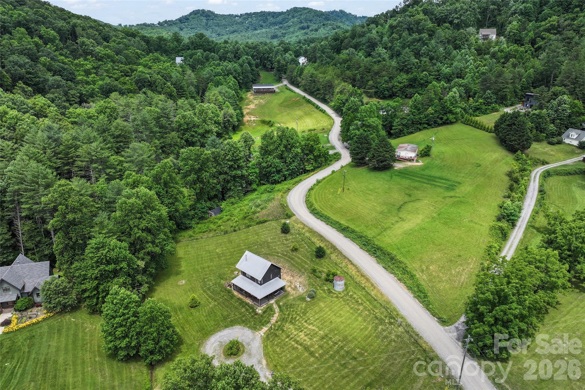 105 Loganberry Trail 1 Property Photo 43
