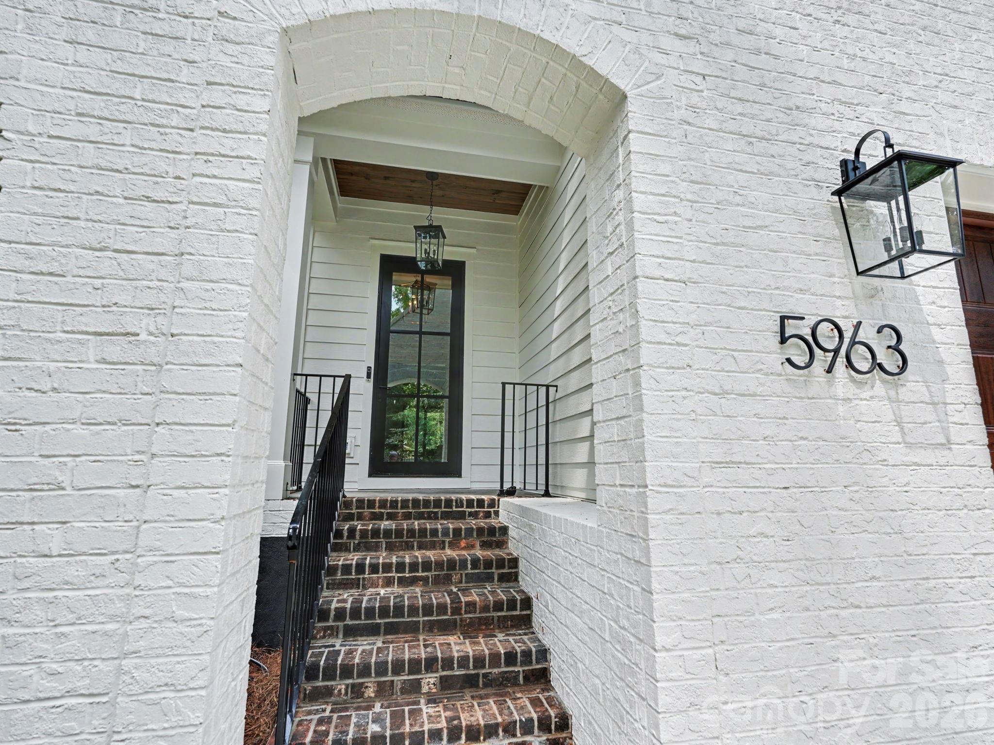 5963 Gate Post Road Property Photo 4