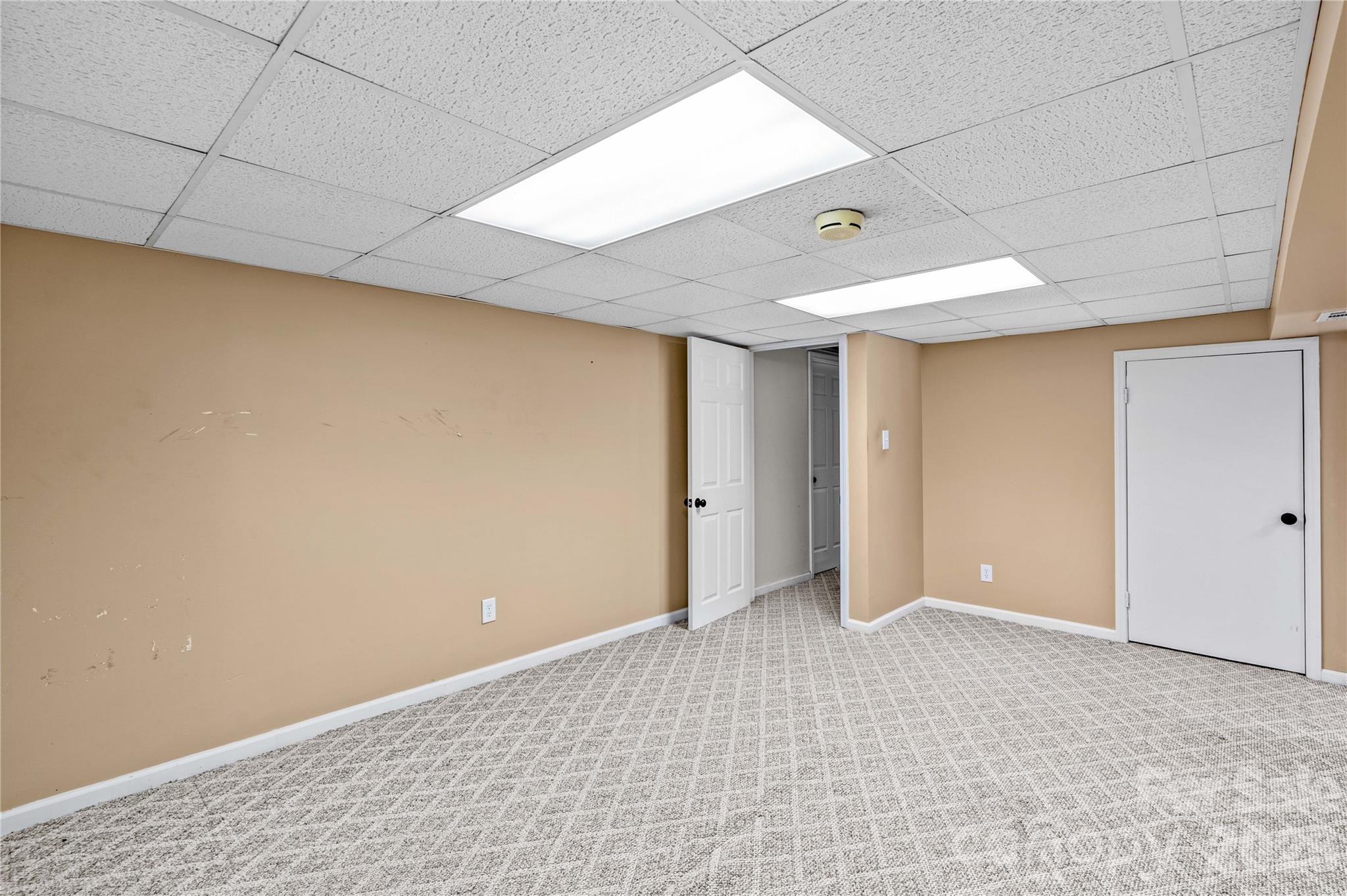946 Shearers Road Property Photo 27