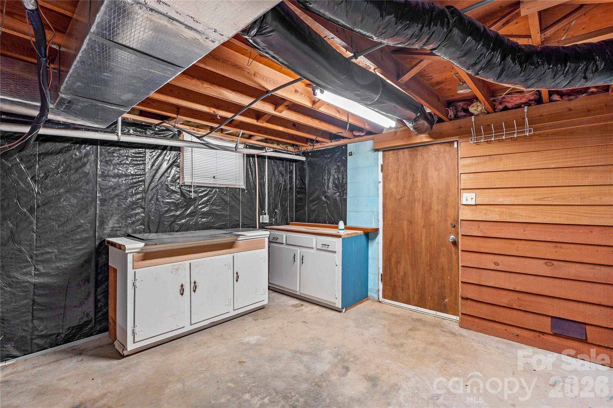 946 Shearers Road Property Photo 37