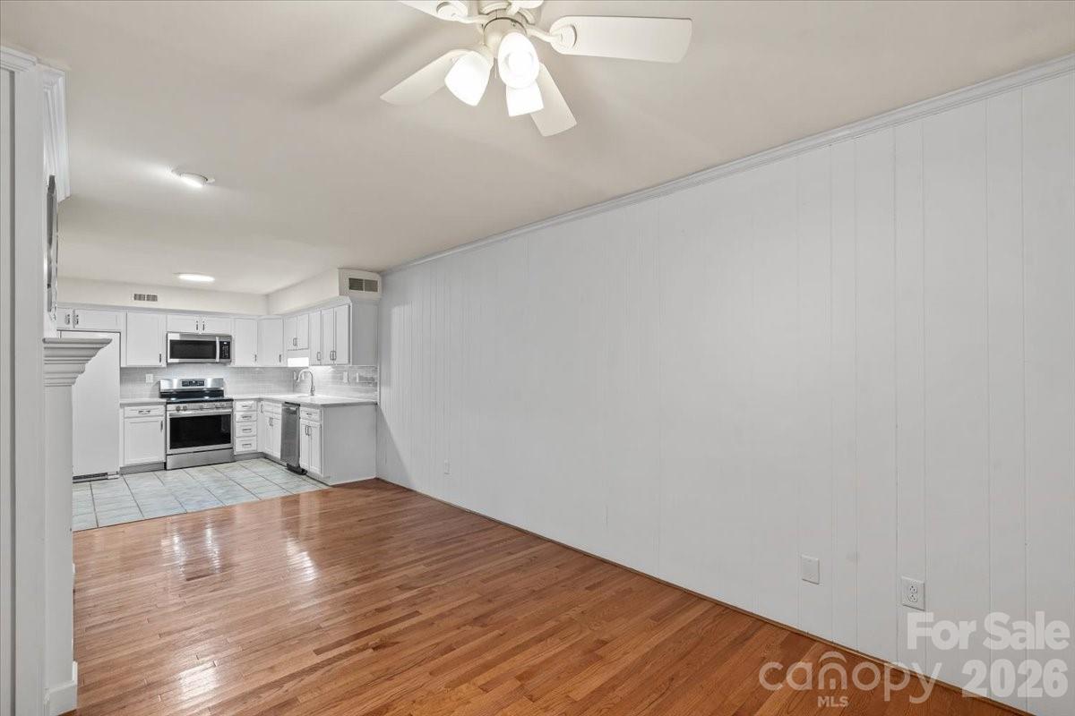 6740 Constitution Lane Property Photo 13