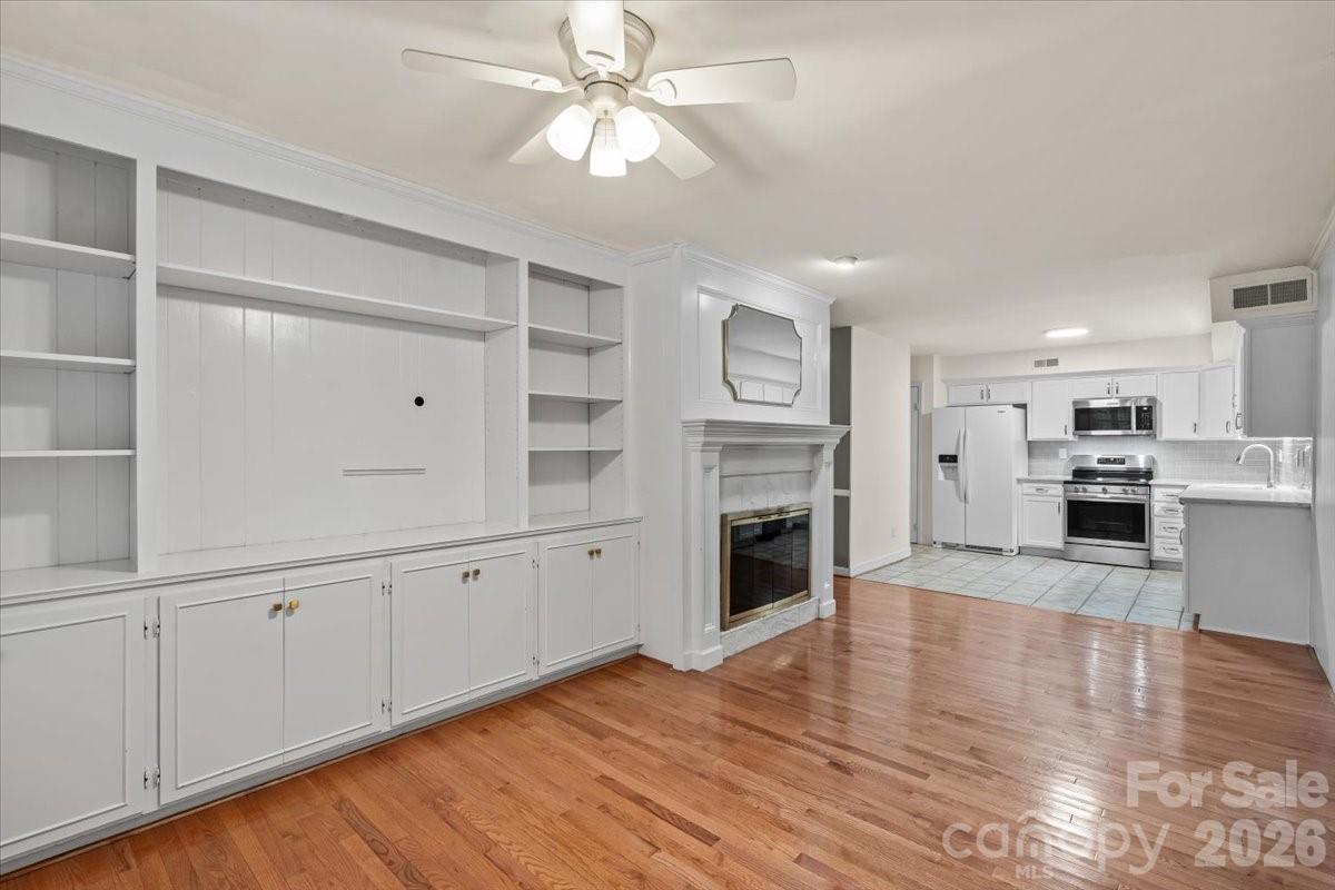 6740 Constitution Lane Property Photo 14