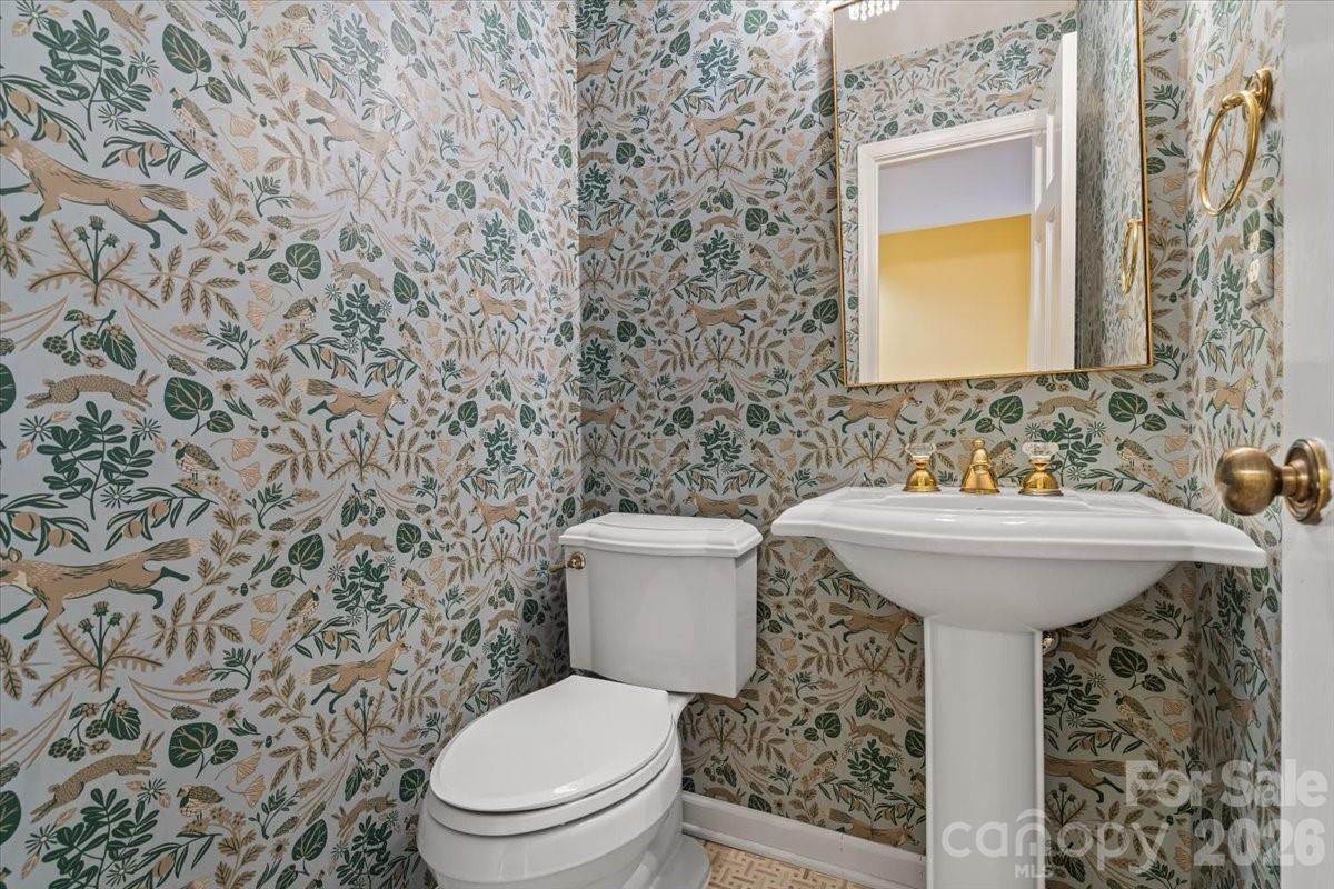 6740 Constitution Lane Property Photo 21