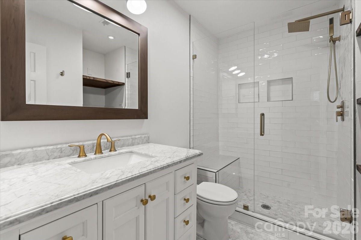 6740 Constitution Lane Property Photo 26