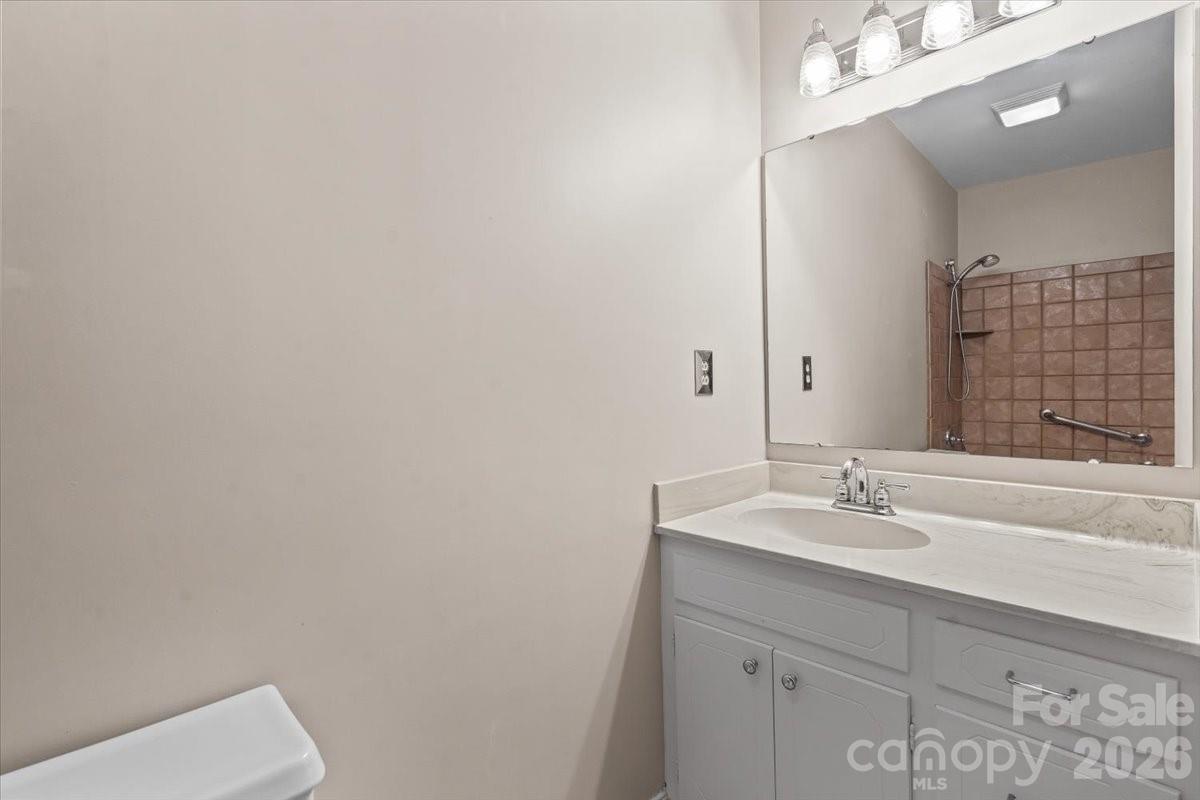 6740 Constitution Lane Property Photo 30